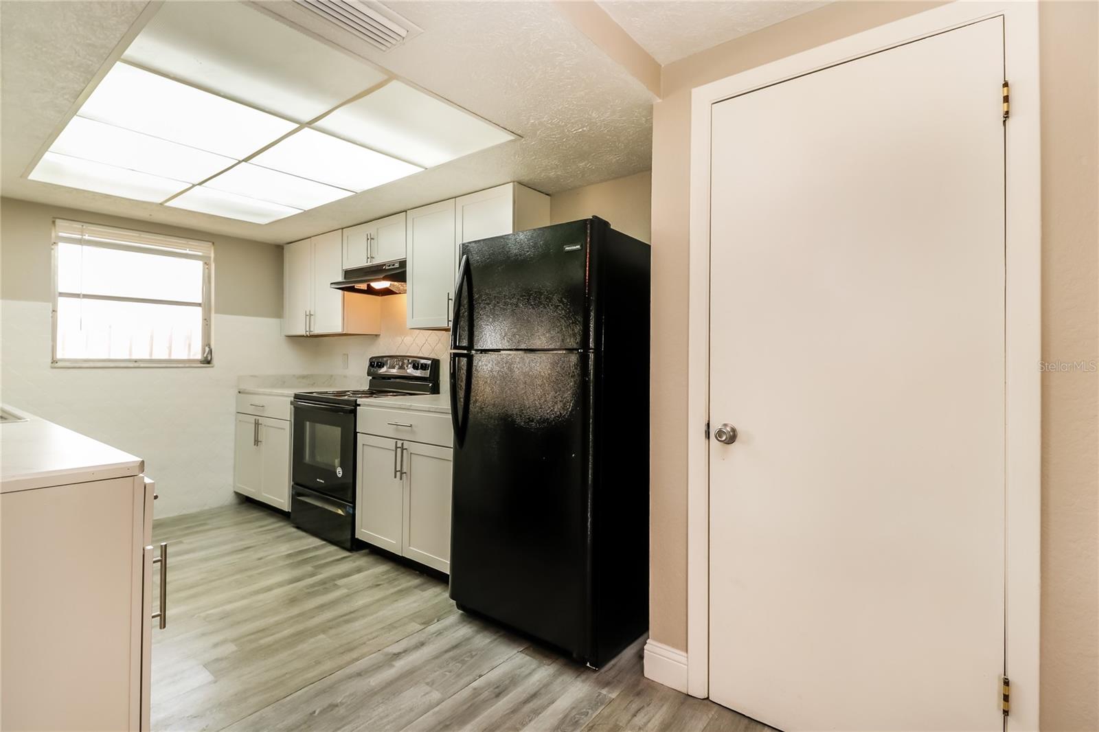 FOREST HILLS EAST - Residential Lease