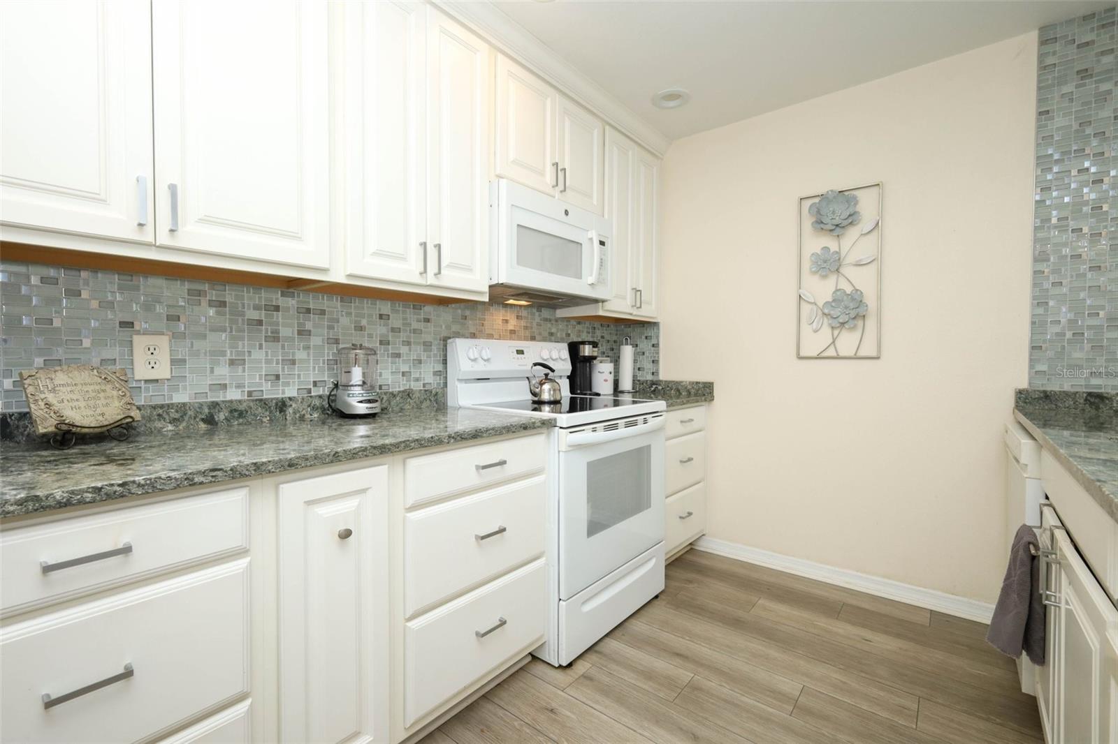 2372 SUN VALLEY CIRCLE 2372