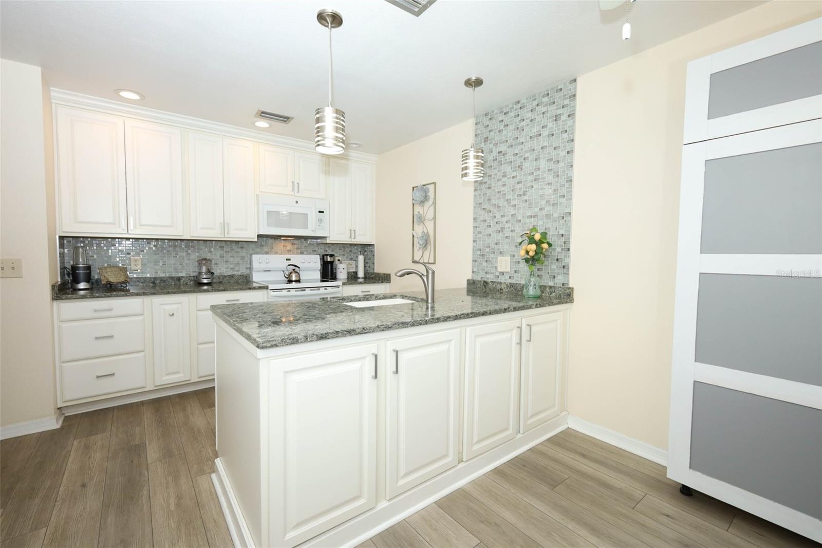 2372 SUN VALLEY CIRCLE 2372