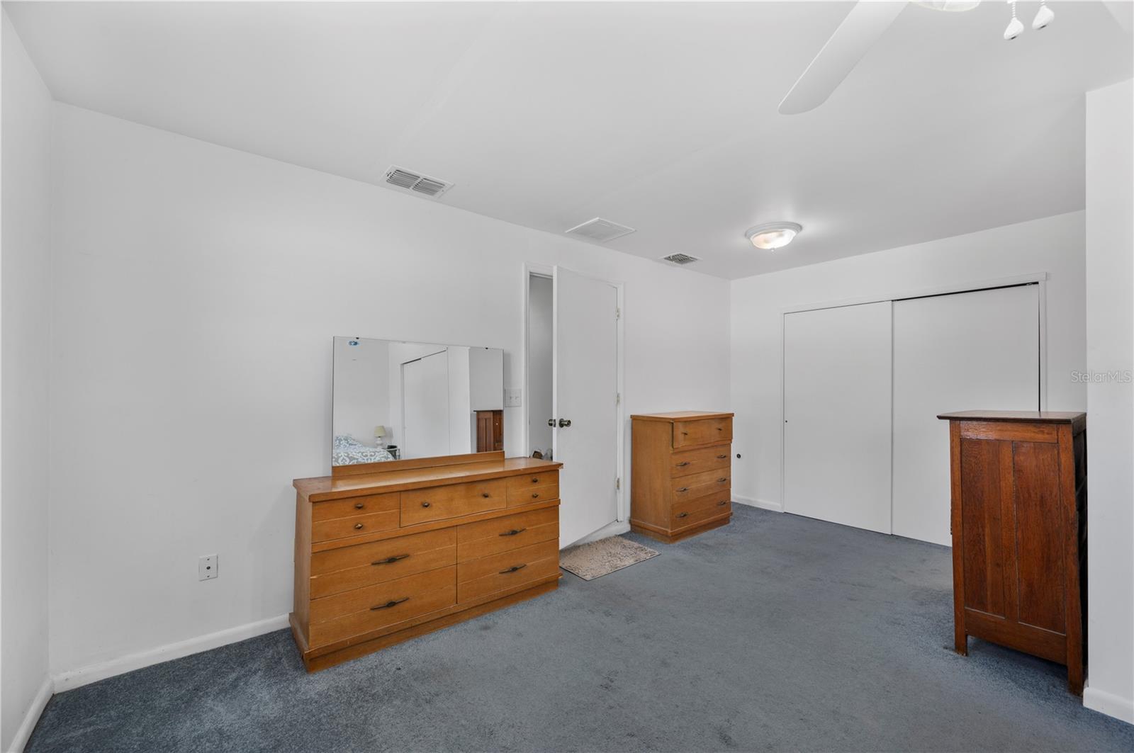 ELOISE WOODS EAST LAKE MARIAM UNIT - Residential