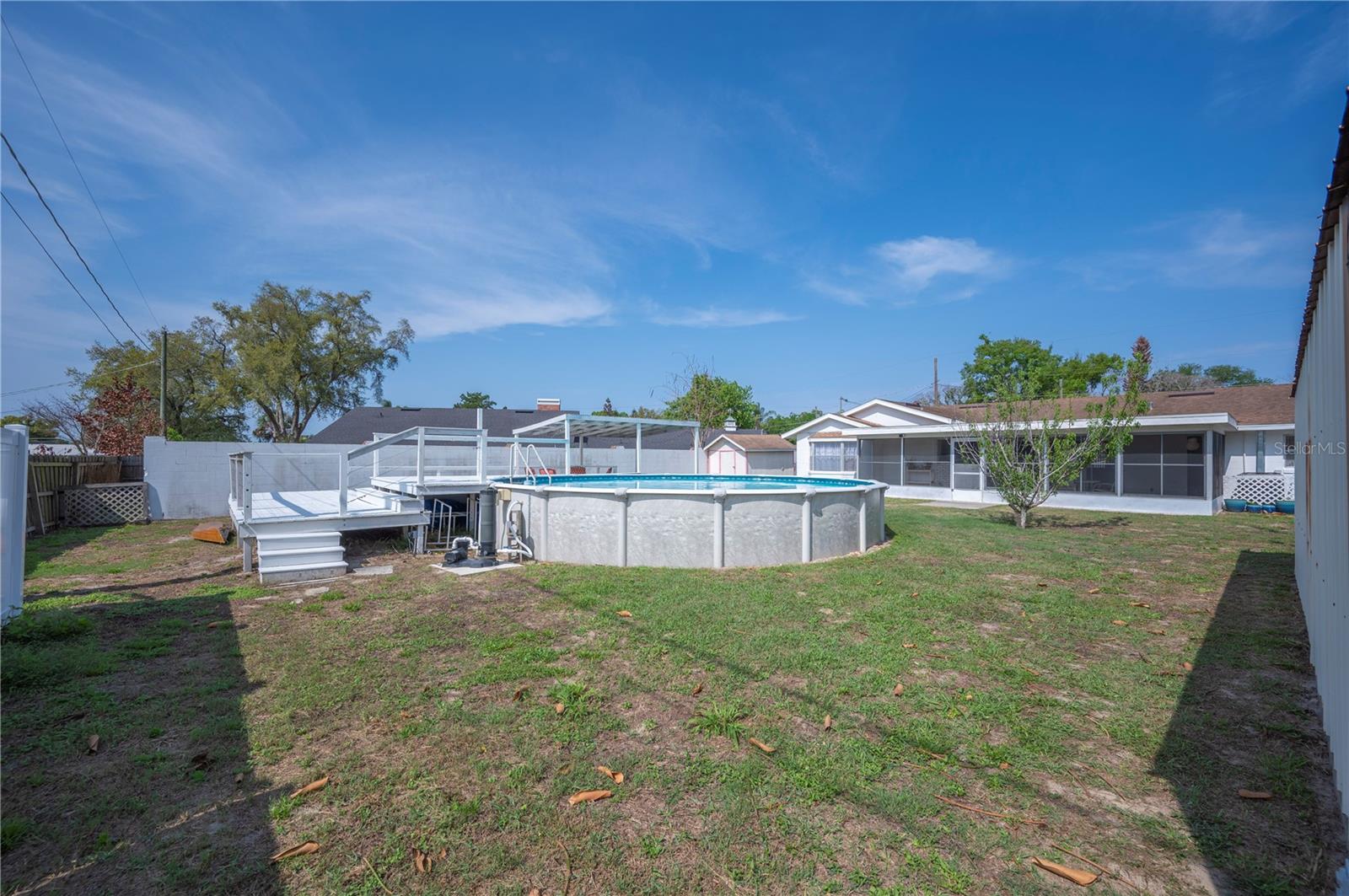 ELOISE WOODS EAST LAKE MARIAM UNIT - Residential