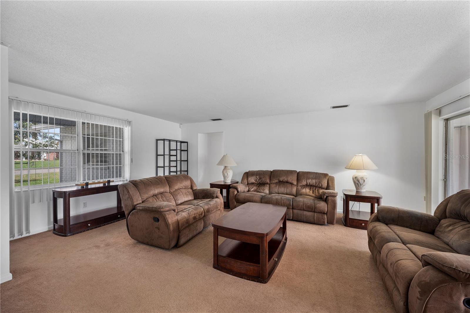 ELOISE WOODS EAST LAKE MARIAM UNIT - Residential