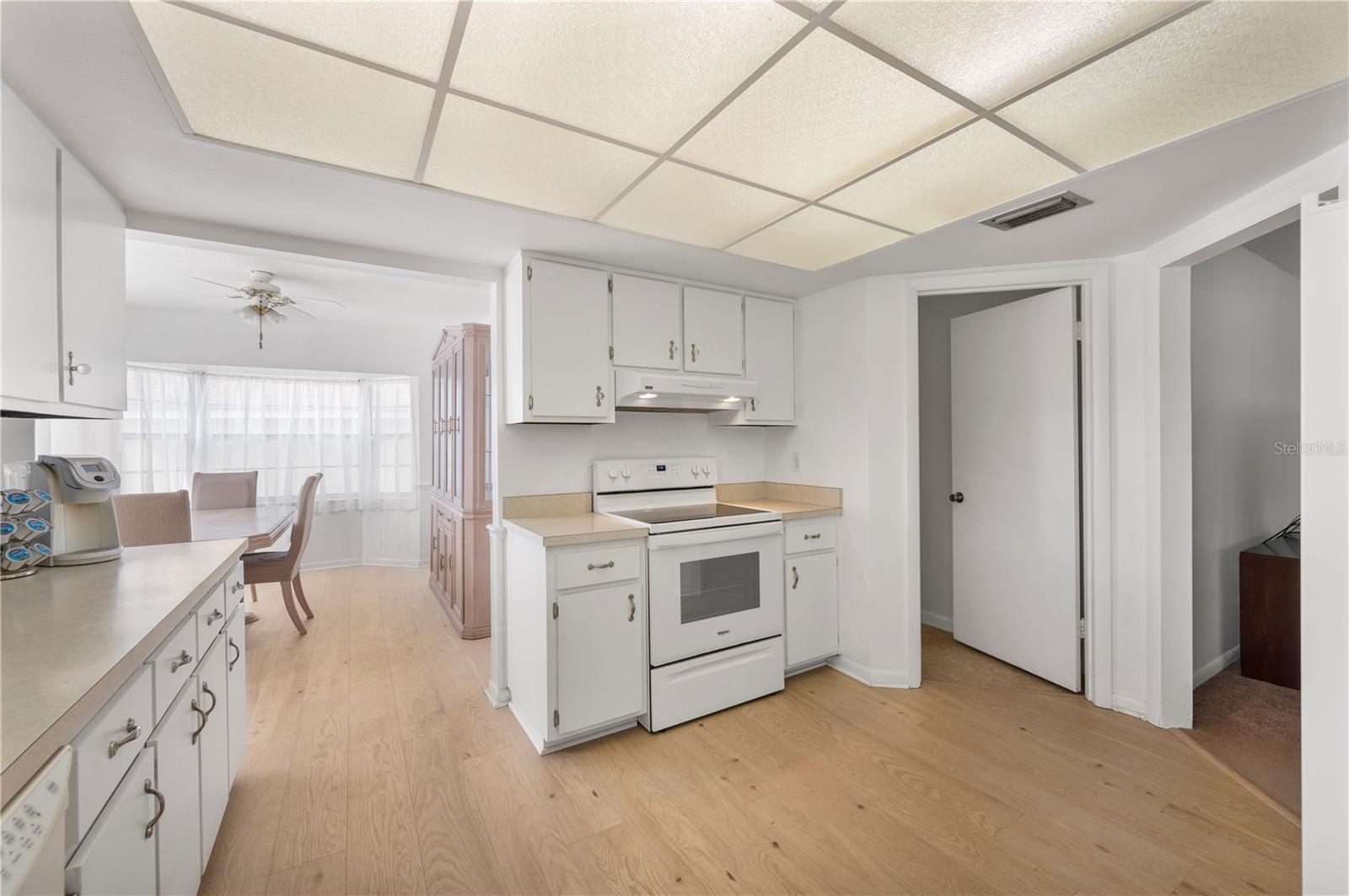 ELOISE WOODS EAST LAKE MARIAM UNIT - Residential