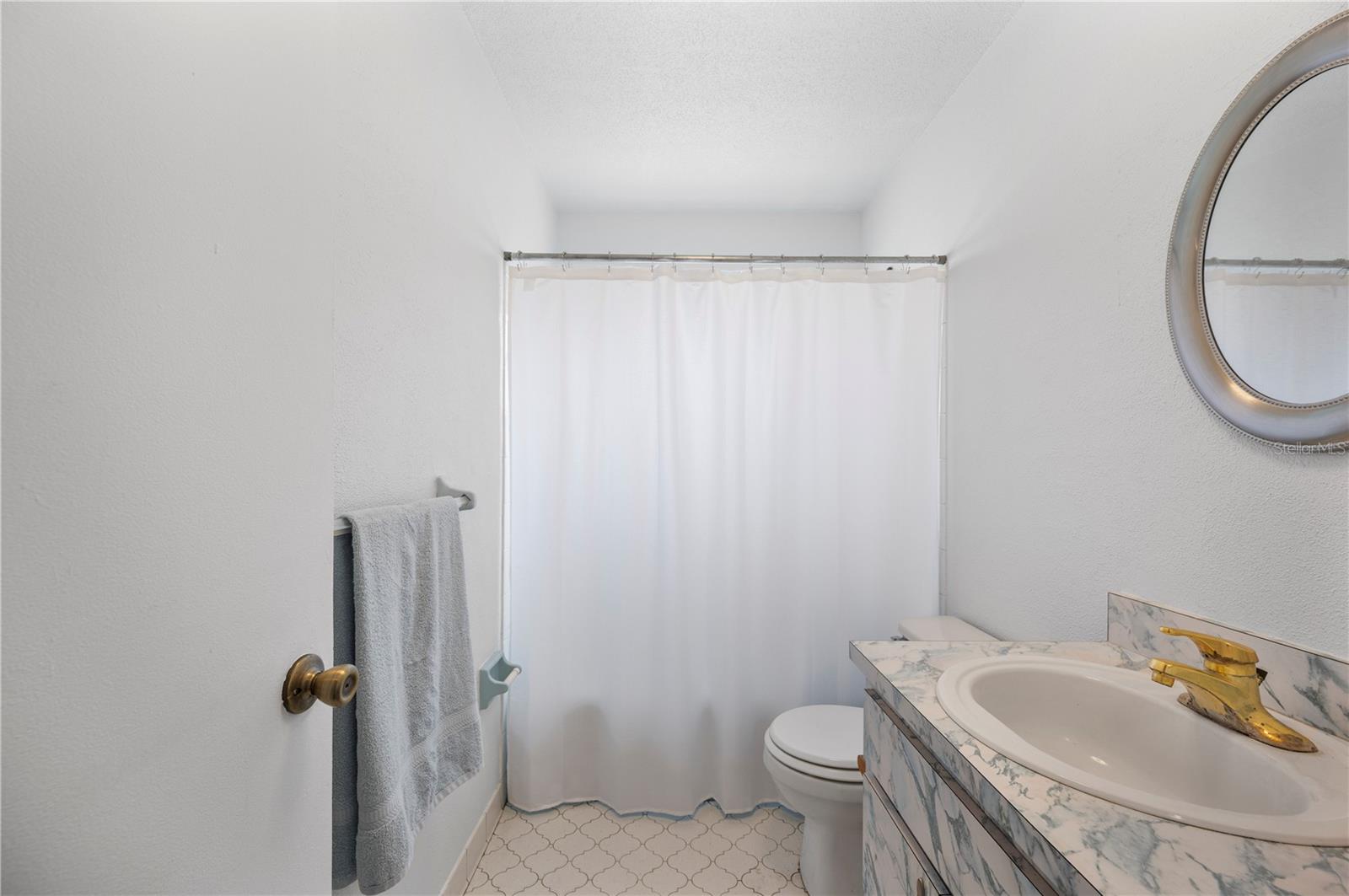 ELOISE WOODS EAST LAKE MARIAM UNIT - Residential