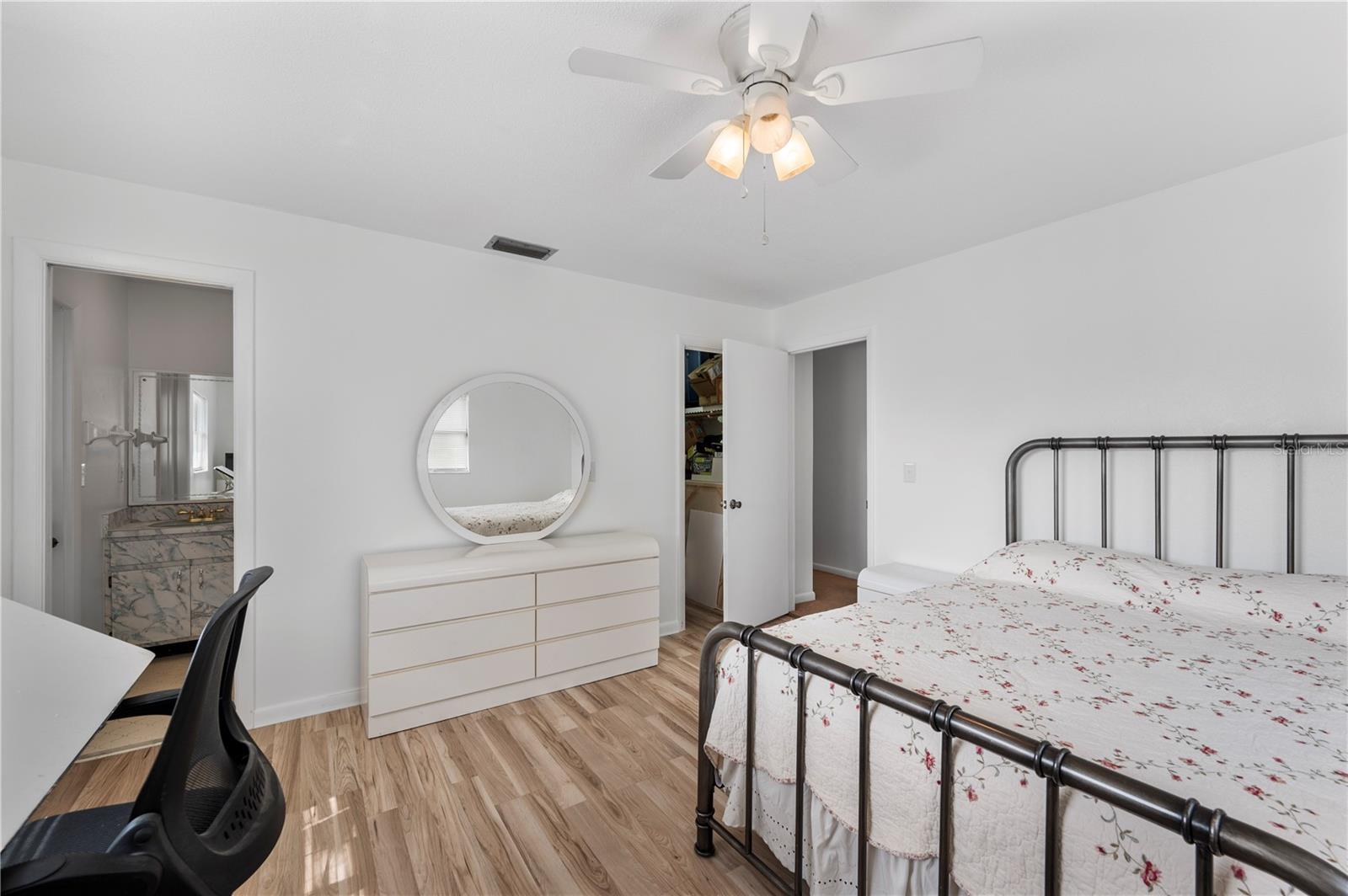 ELOISE WOODS EAST LAKE MARIAM UNIT - Residential