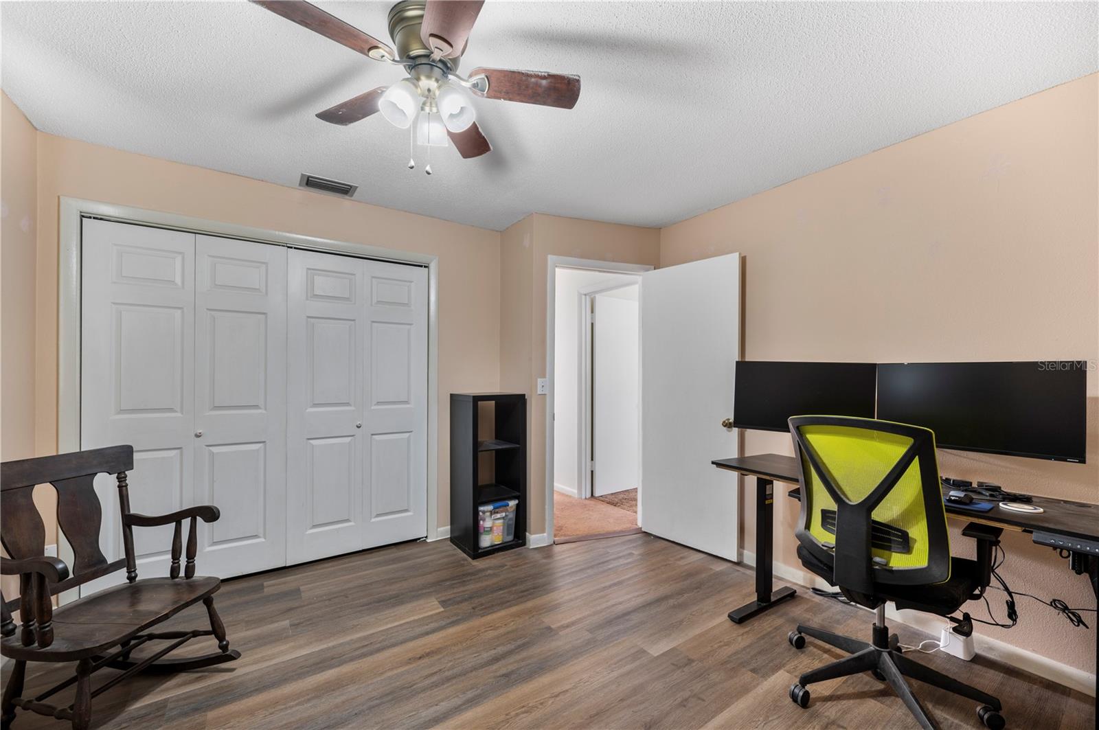 ELOISE WOODS EAST LAKE MARIAM UNIT - Residential