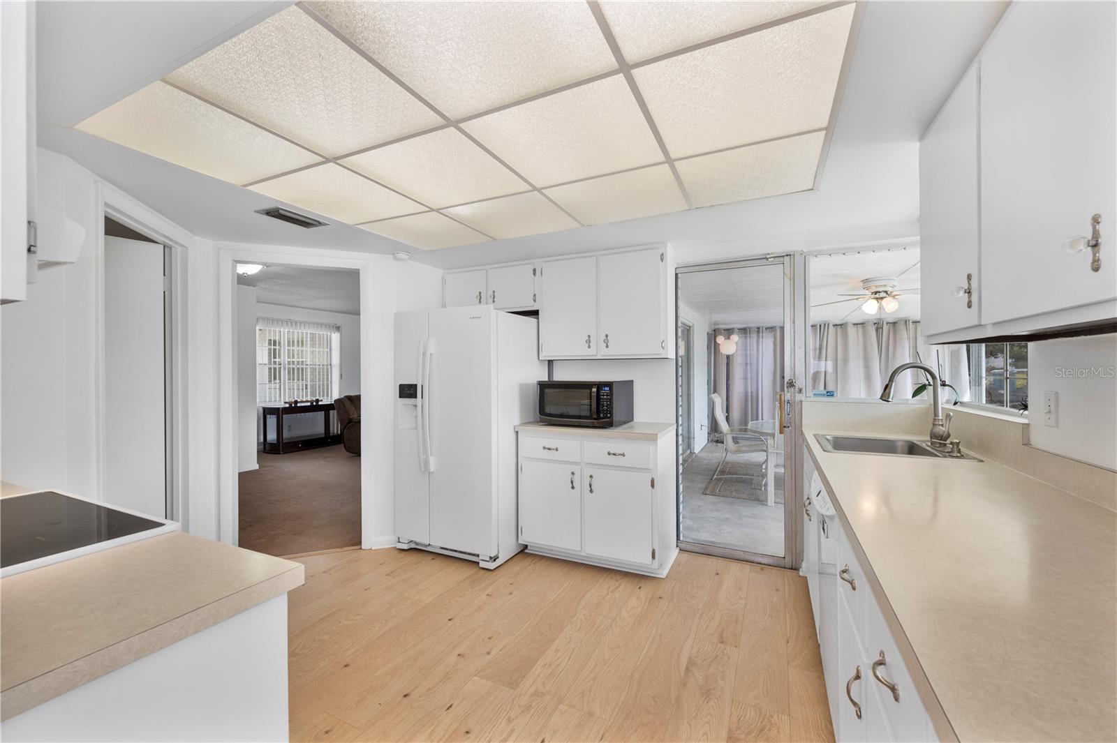 ELOISE WOODS EAST LAKE MARIAM UNIT - Residential