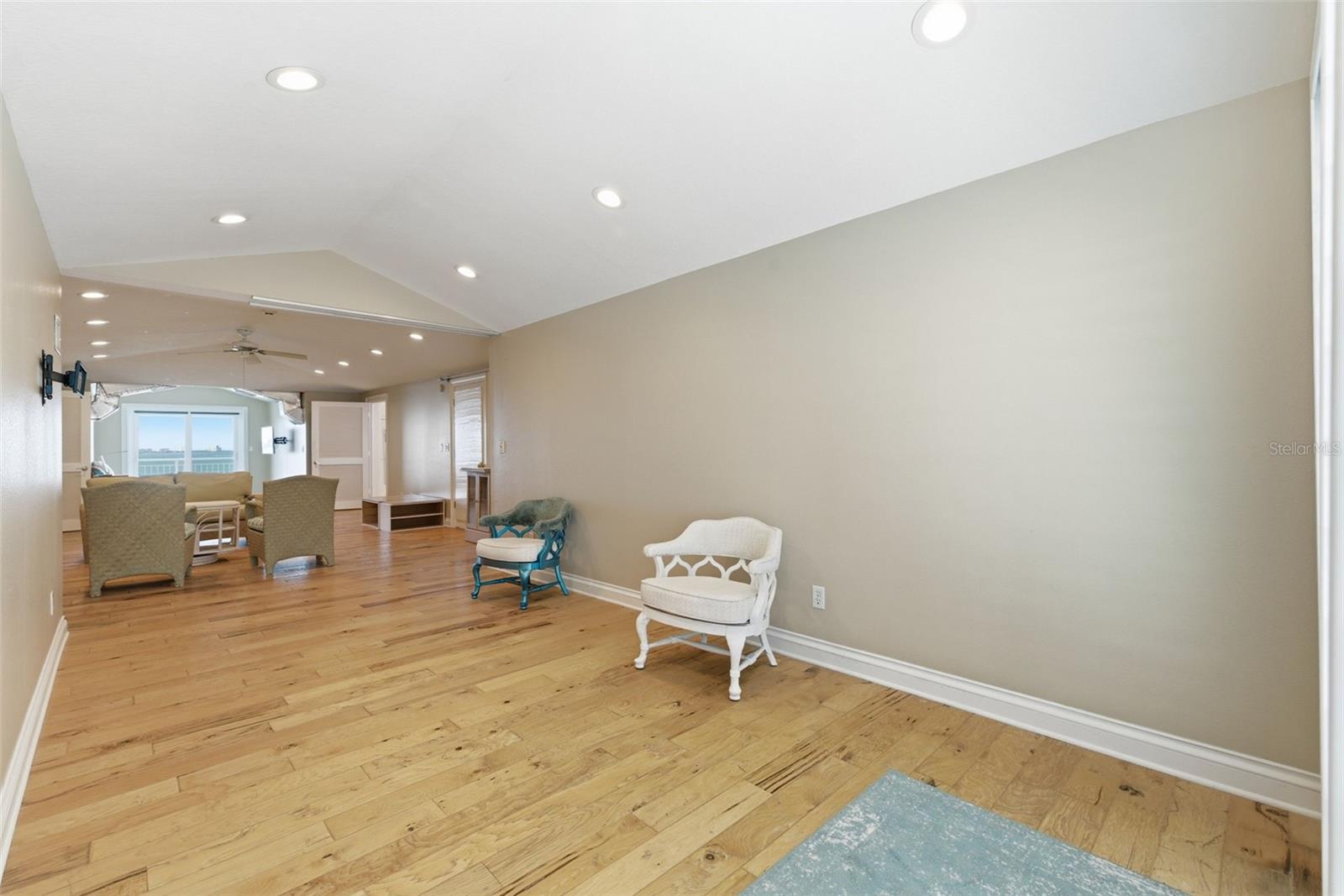 EAGLES NEST POINT - Residential
