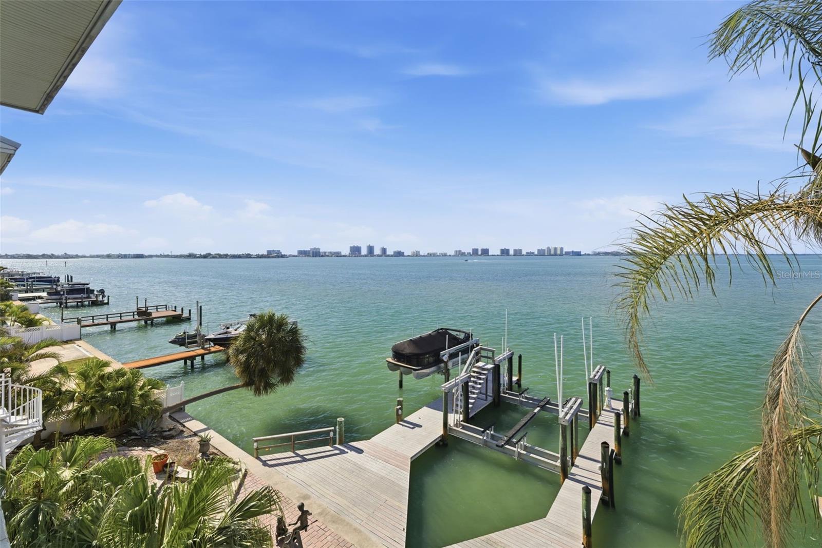 EAGLES NEST POINT - Residential