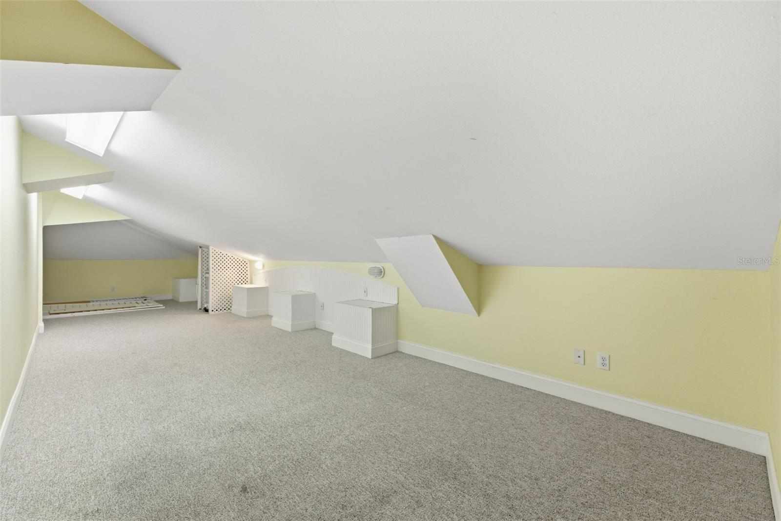 EAGLES NEST POINT - Residential
