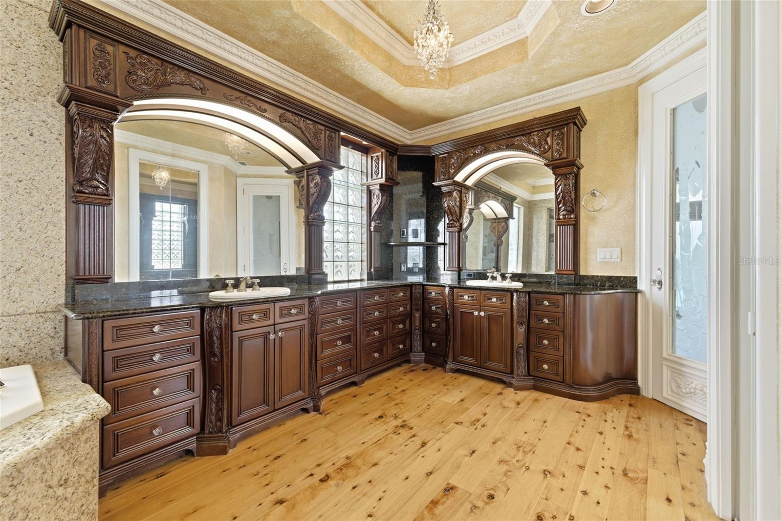EAGLES NEST POINT - Residential