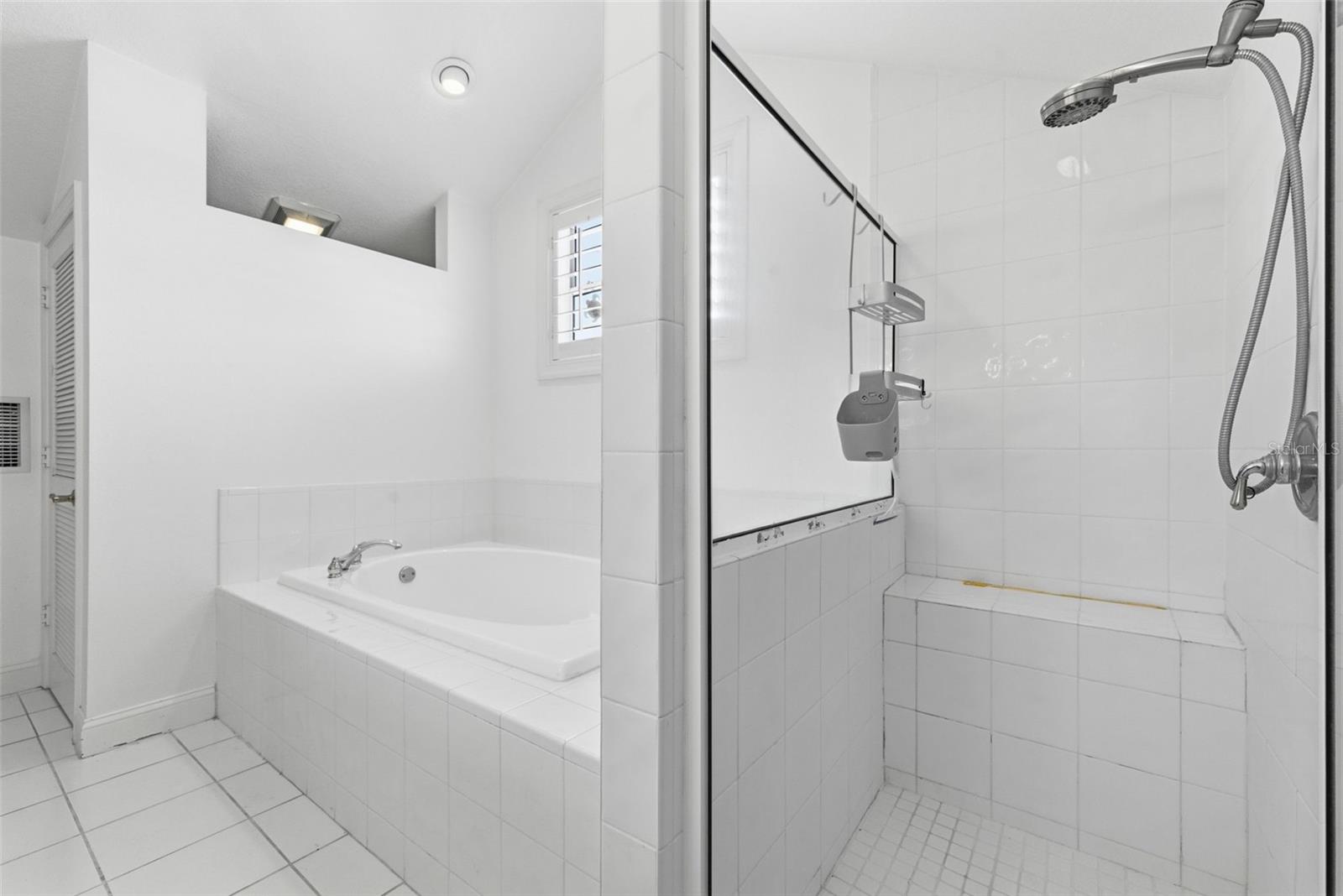 EAGLES NEST POINT - Residential