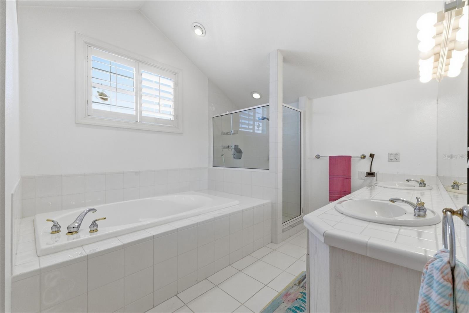 EAGLES NEST POINT - Residential
