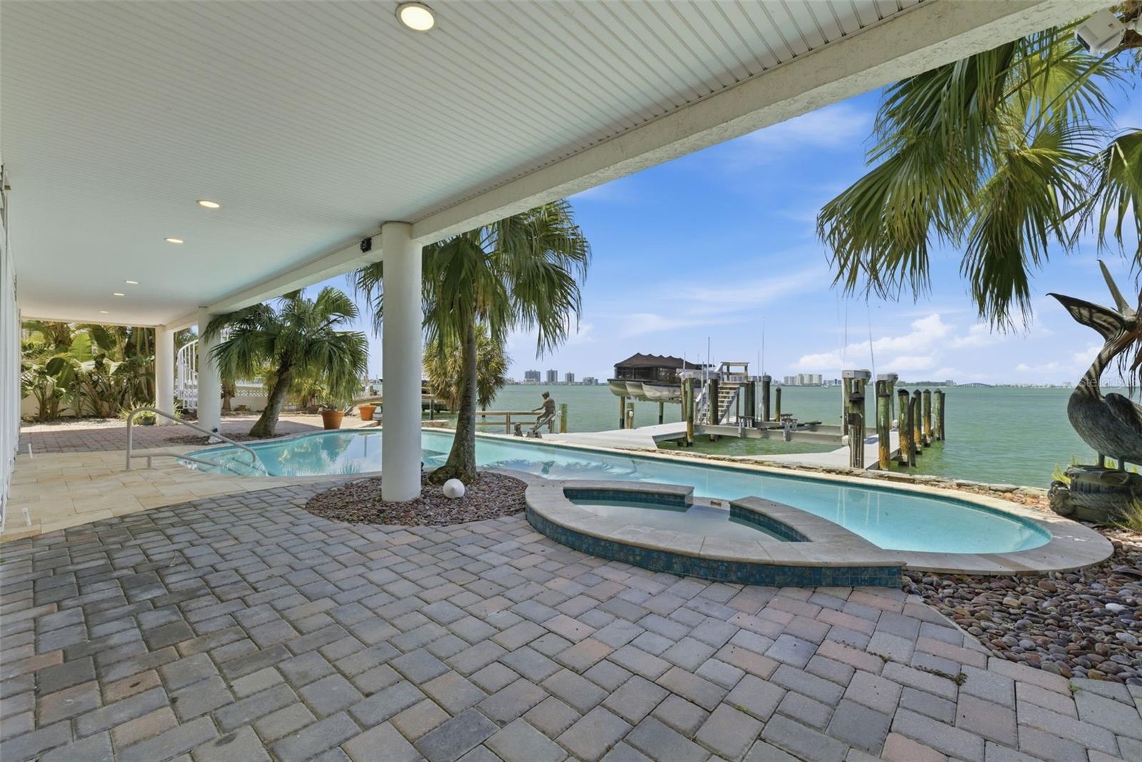 EAGLES NEST POINT - Residential