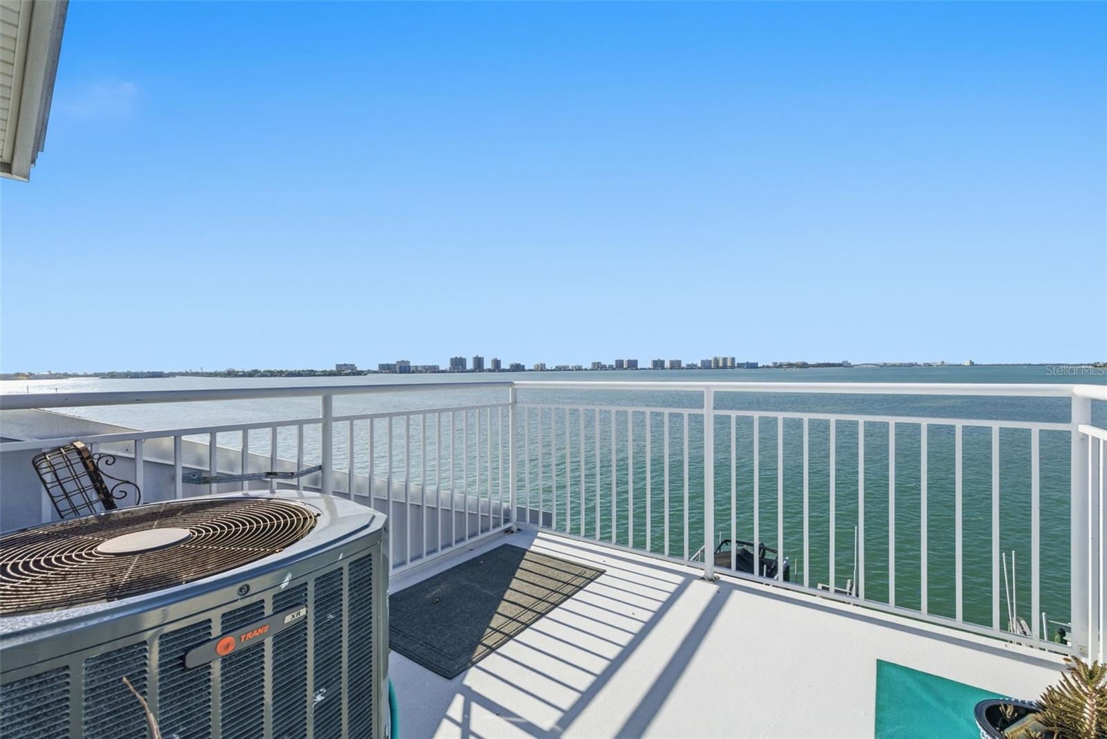 EAGLES NEST POINT - Residential