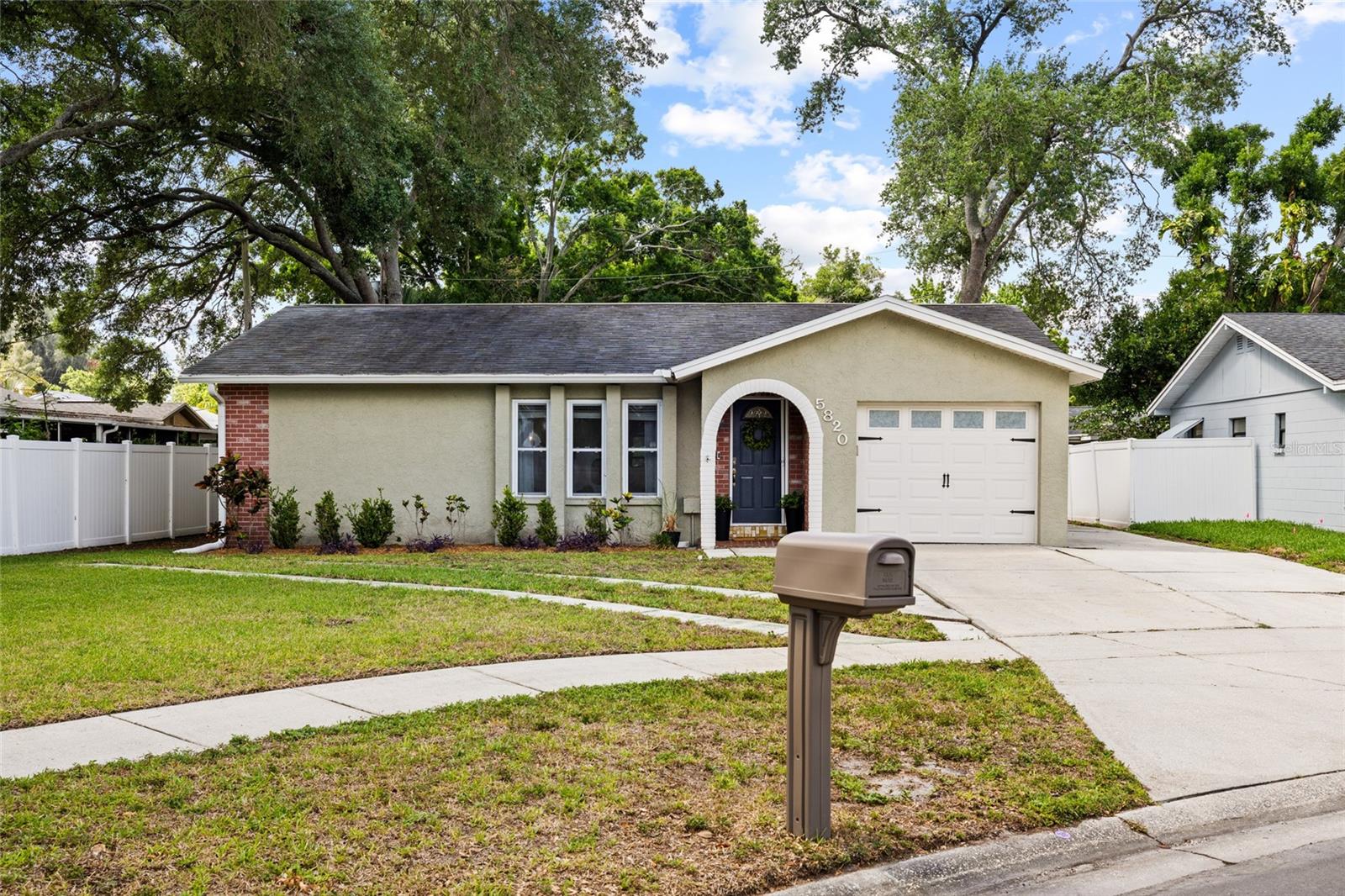 PINE HAVEN - Residential
