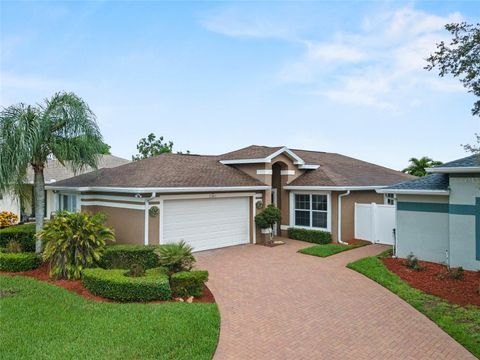 A home in WINTER HAVEN