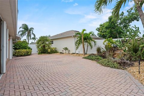 A home in WINTER HAVEN