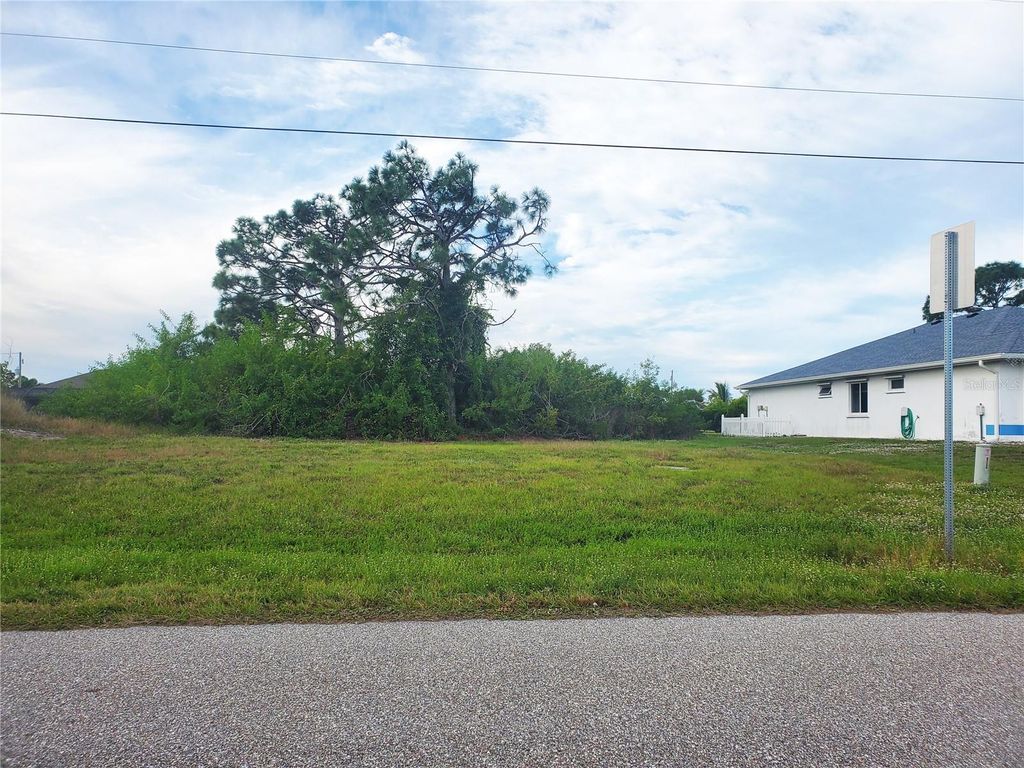 Photo of 141 Jennifer Drive, Rotonda West, FL 33947 (MLS # D6139225)