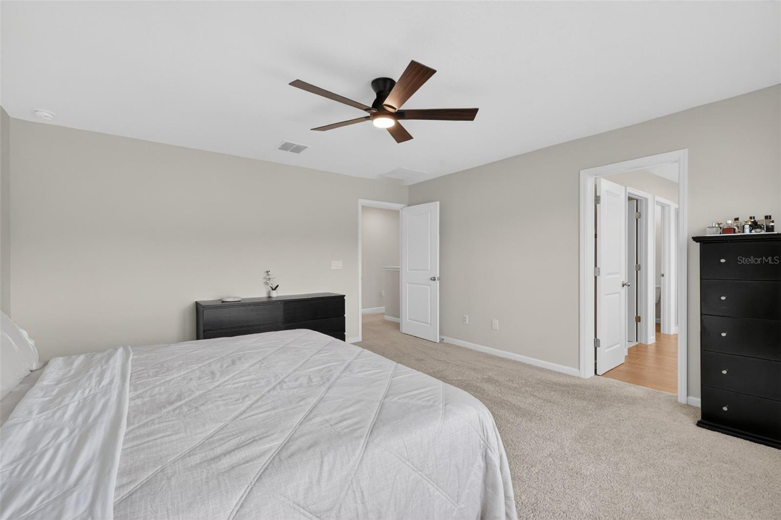 SEASONS AT LAKESIDE FOREST - Residential Lease