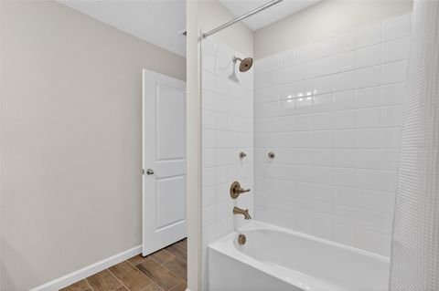 Tiny photo for 3710 Malad Way, Tavares, FL 32778 (MLS # G5112205)