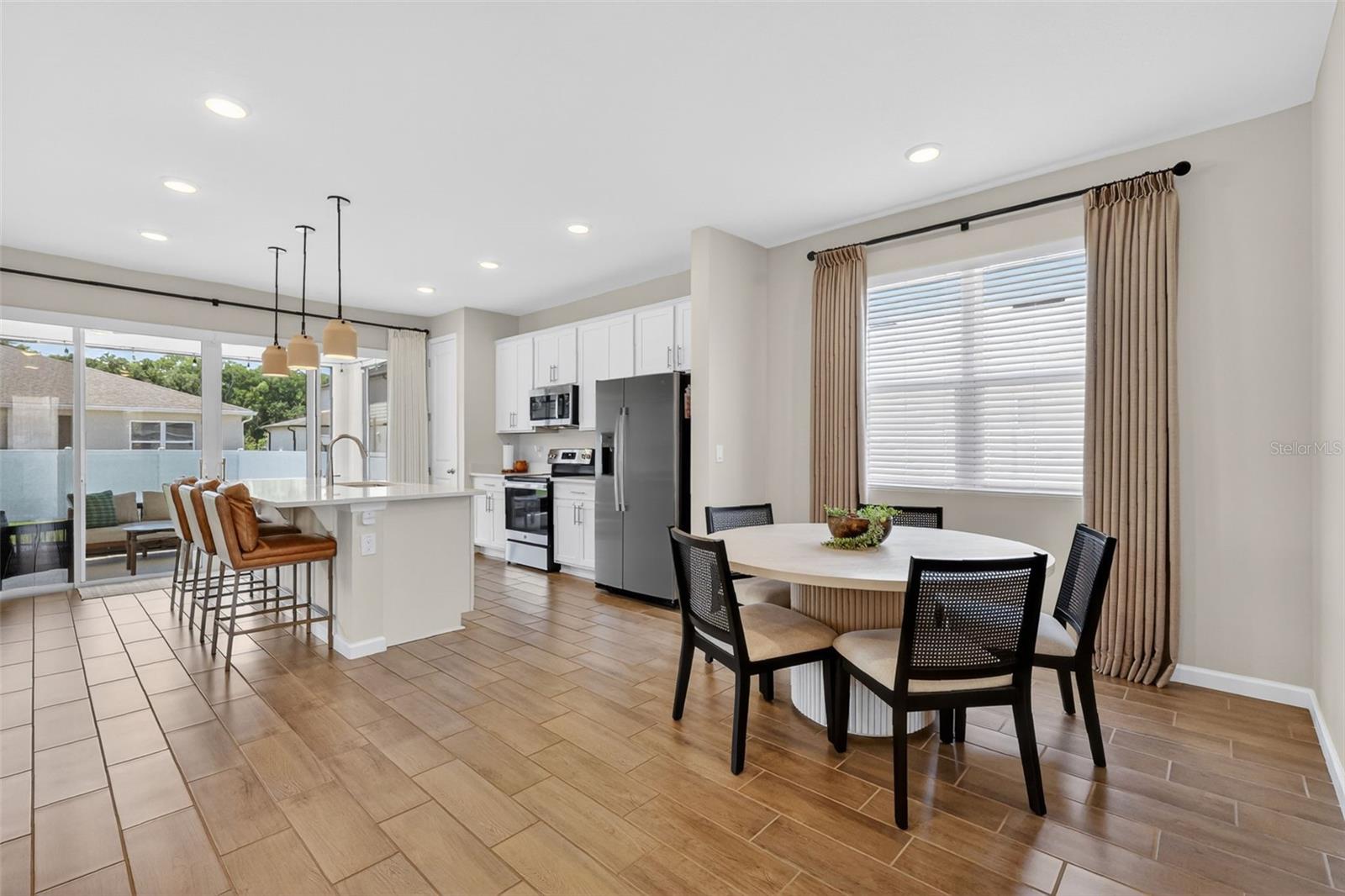 SEASONS AT LAKESIDE FOREST - Residential Lease