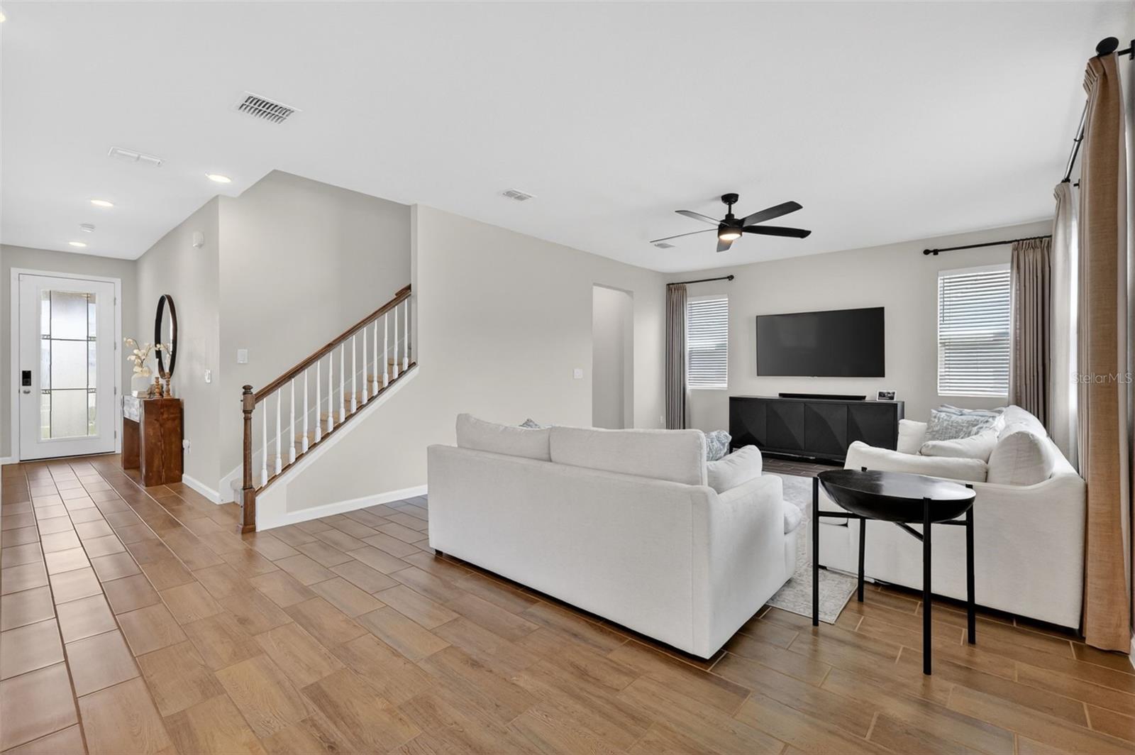 SEASONS AT LAKESIDE FOREST - Residential Lease