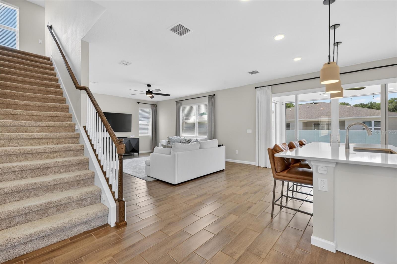 SEASONS AT LAKESIDE FOREST - Residential Lease