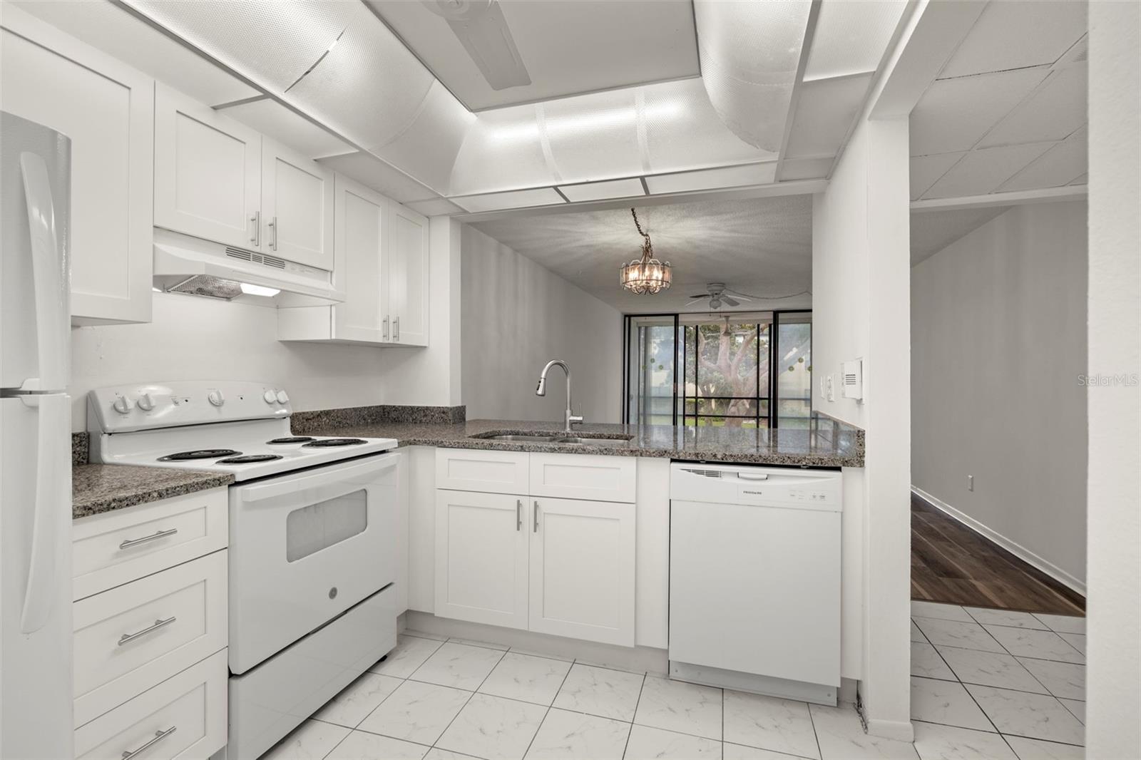 LAKEVIEW OF LARGO - Residential Lease