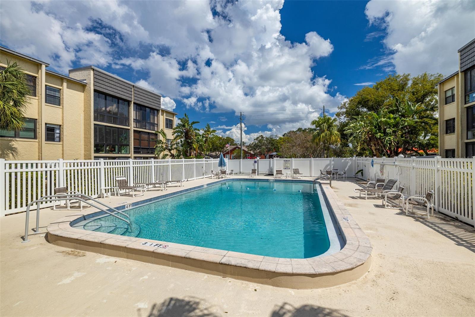 LAKEVIEW OF LARGO - Residential Lease