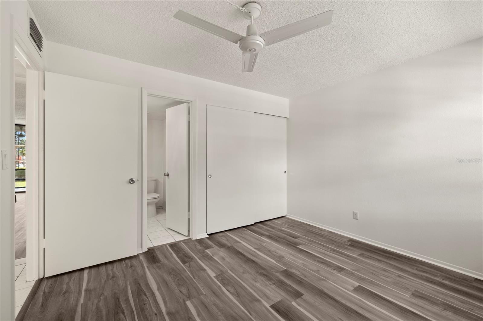 LAKEVIEW OF LARGO - Residential Lease