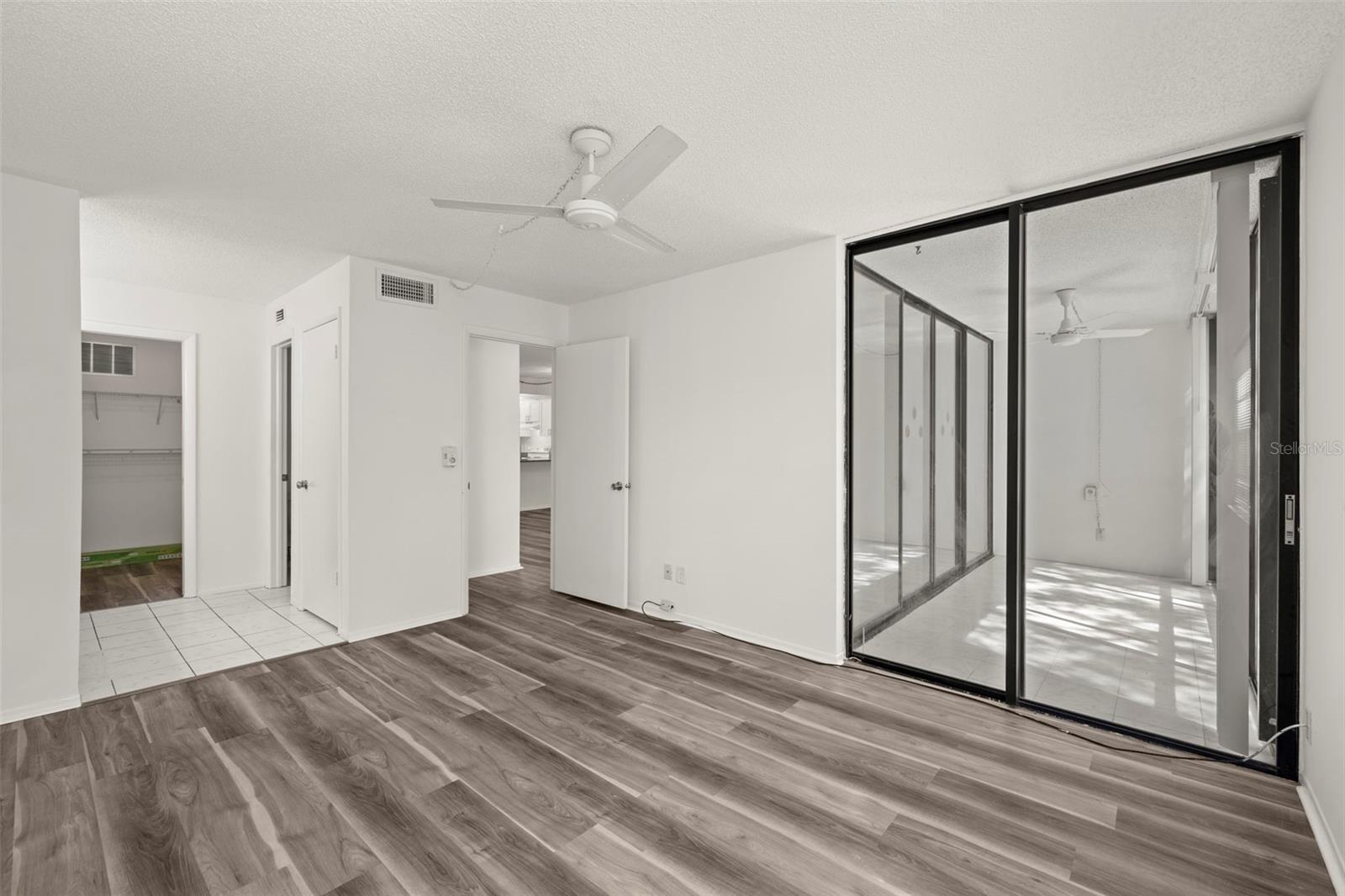 LAKEVIEW OF LARGO - Residential Lease