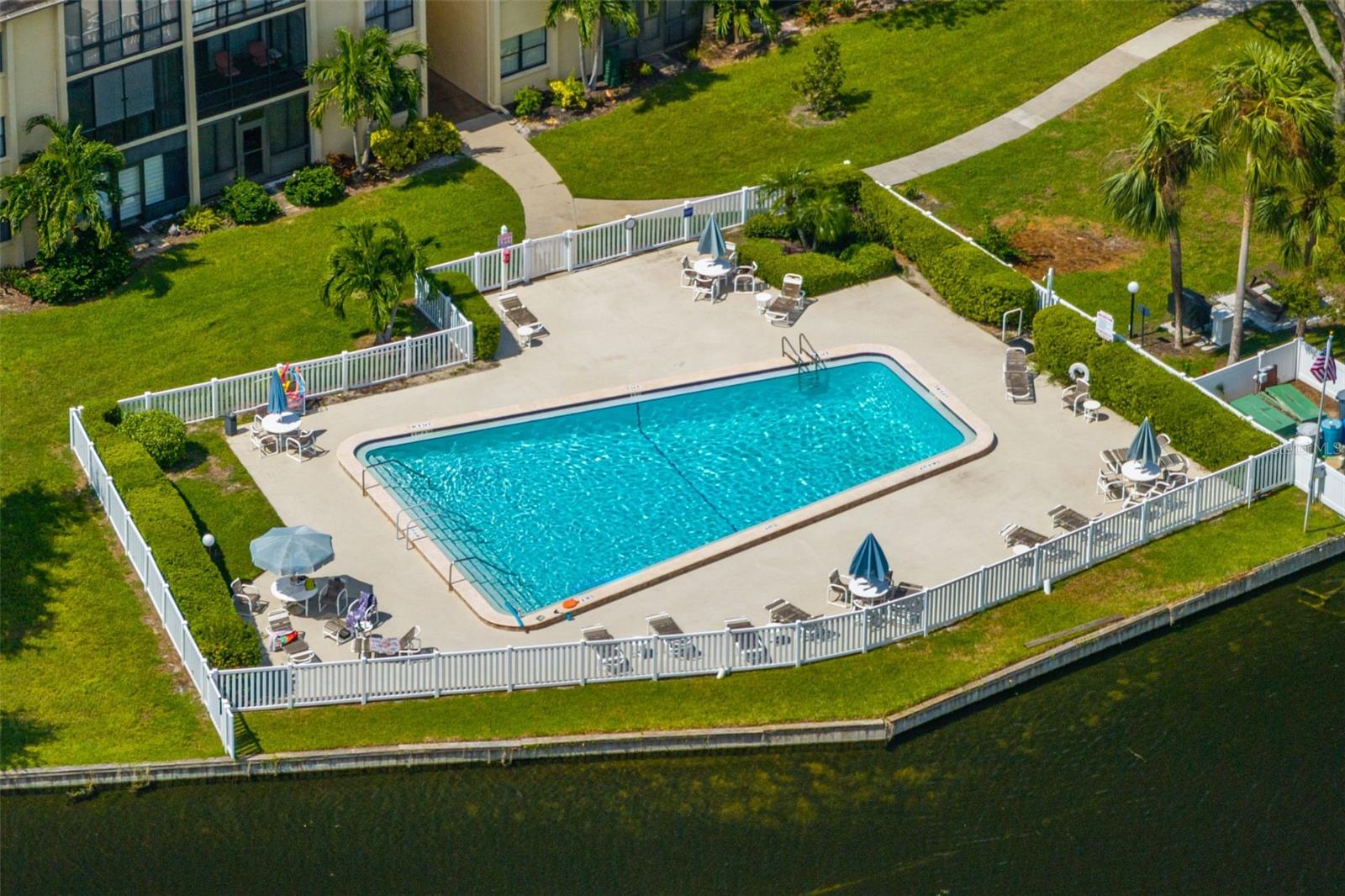 LAKEVIEW OF LARGO - Residential Lease