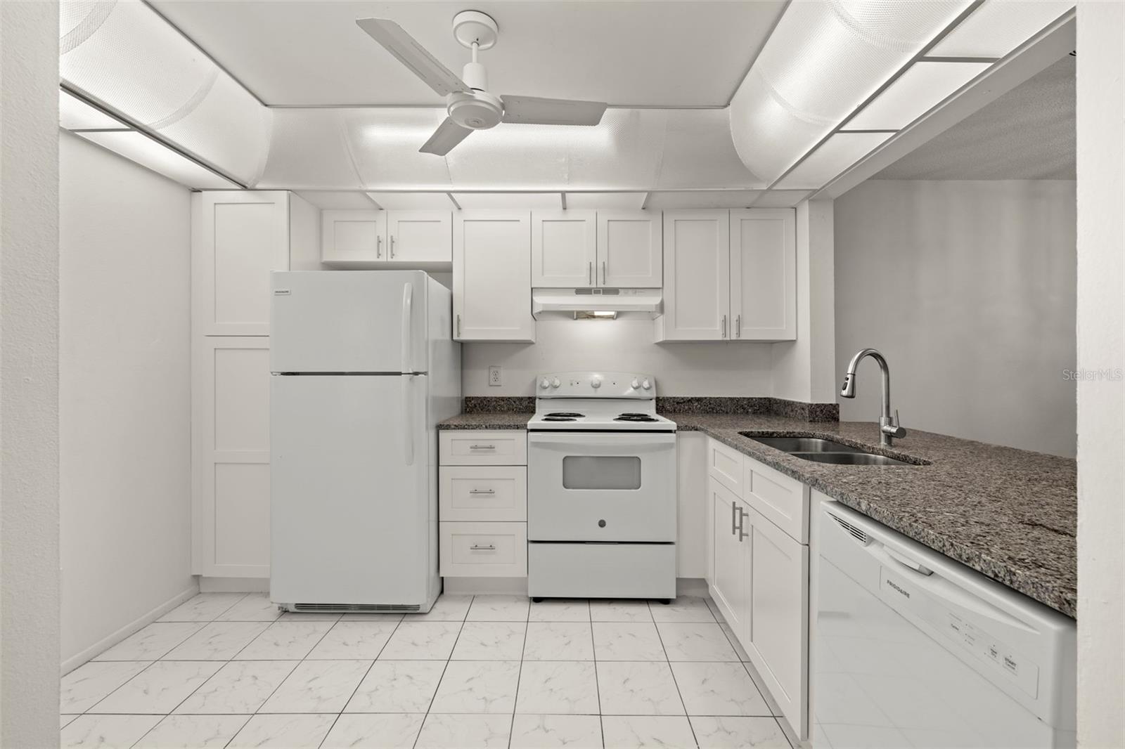 LAKEVIEW OF LARGO - Residential Lease