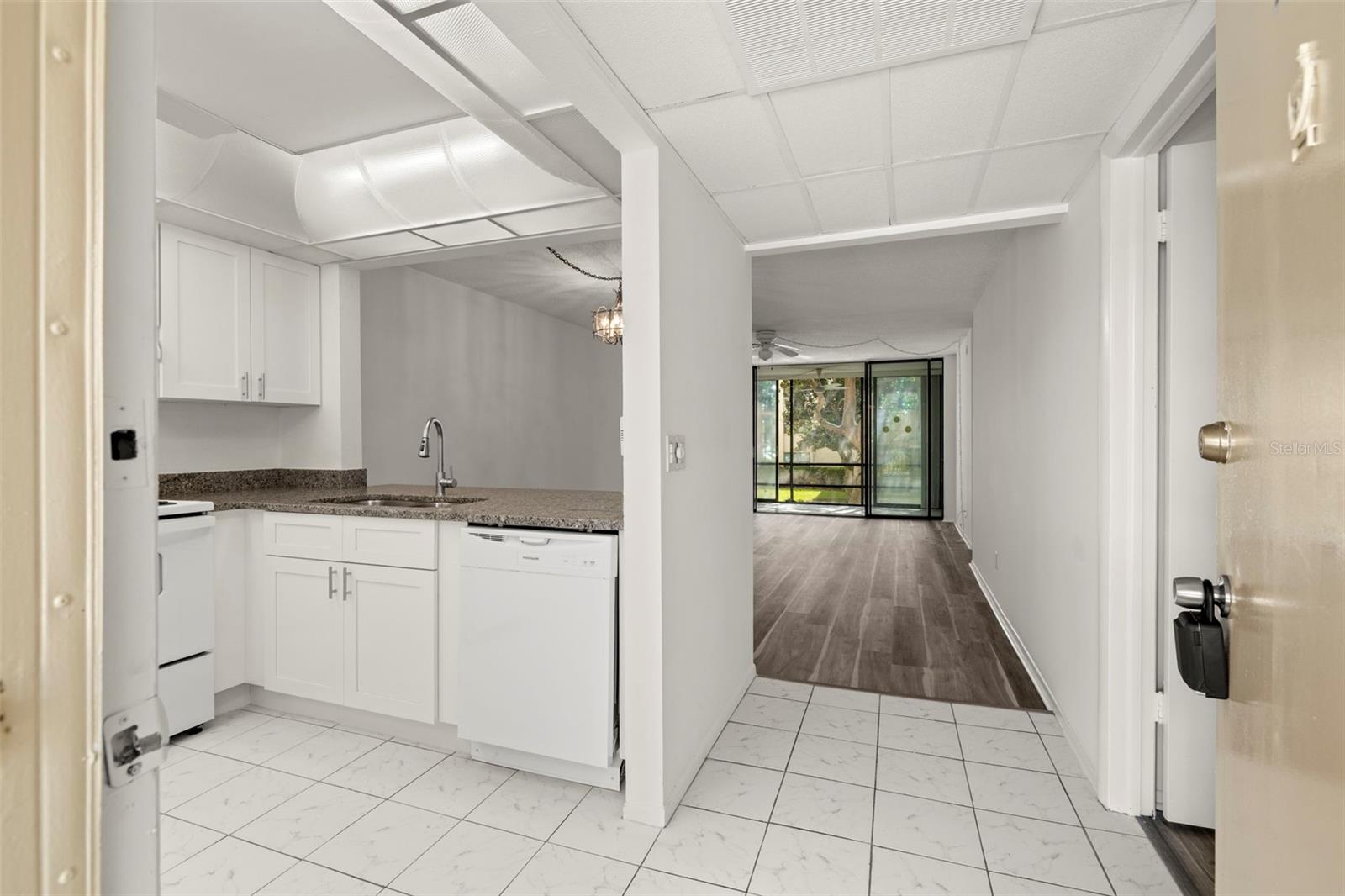 LAKEVIEW OF LARGO - Residential Lease