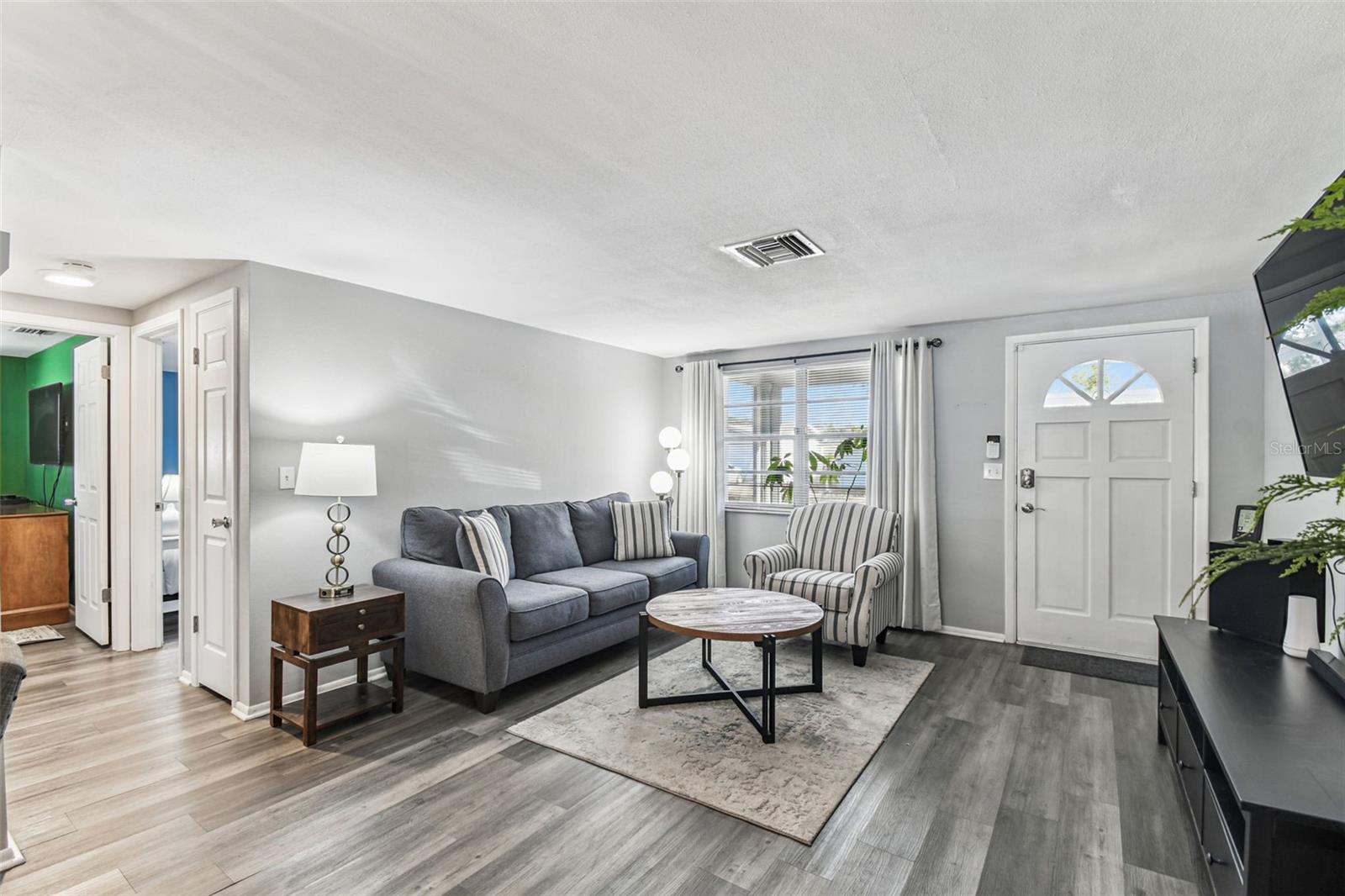 EMBASSY HILLS - Residential