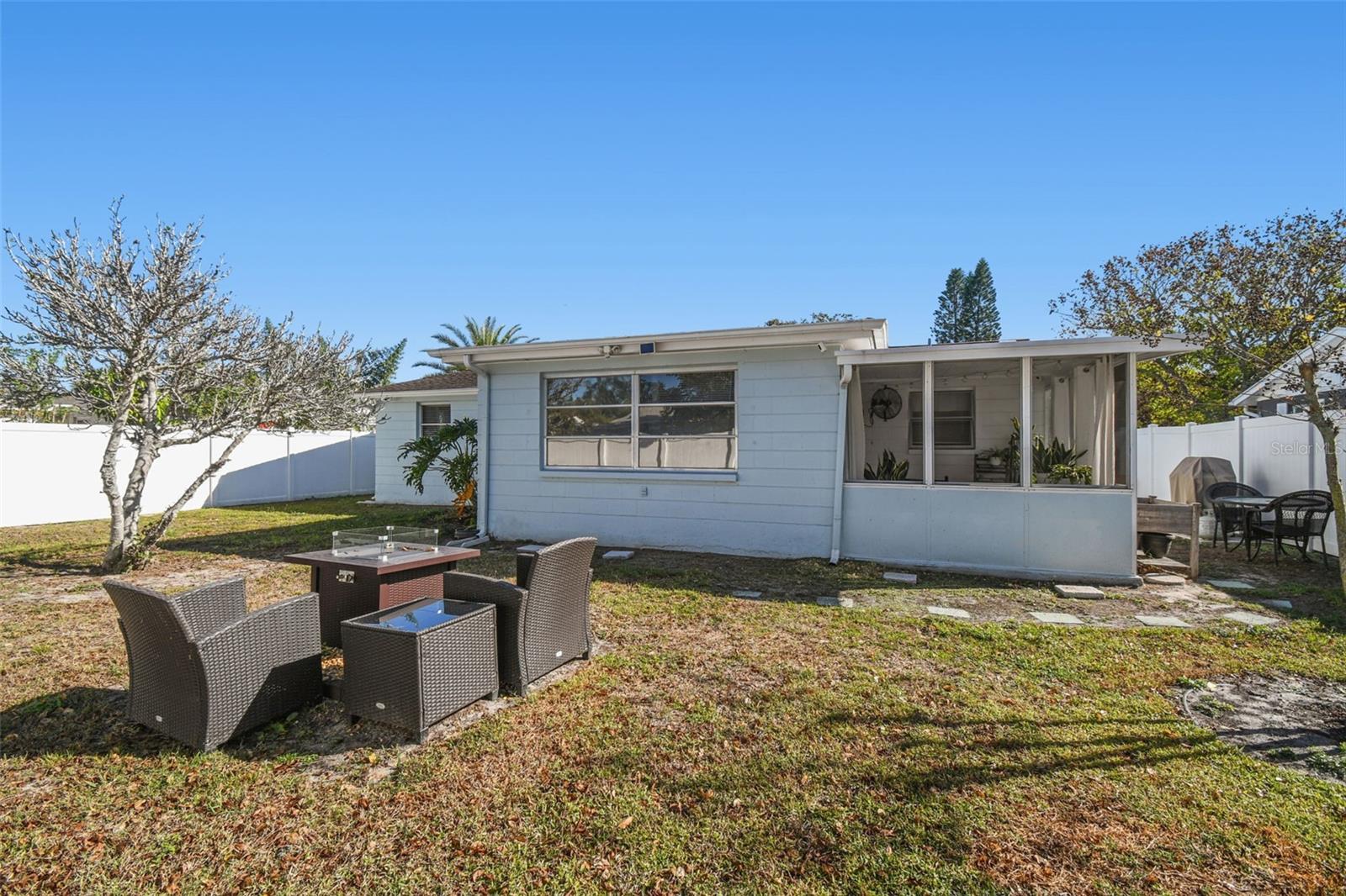 EMBASSY HILLS - Residential