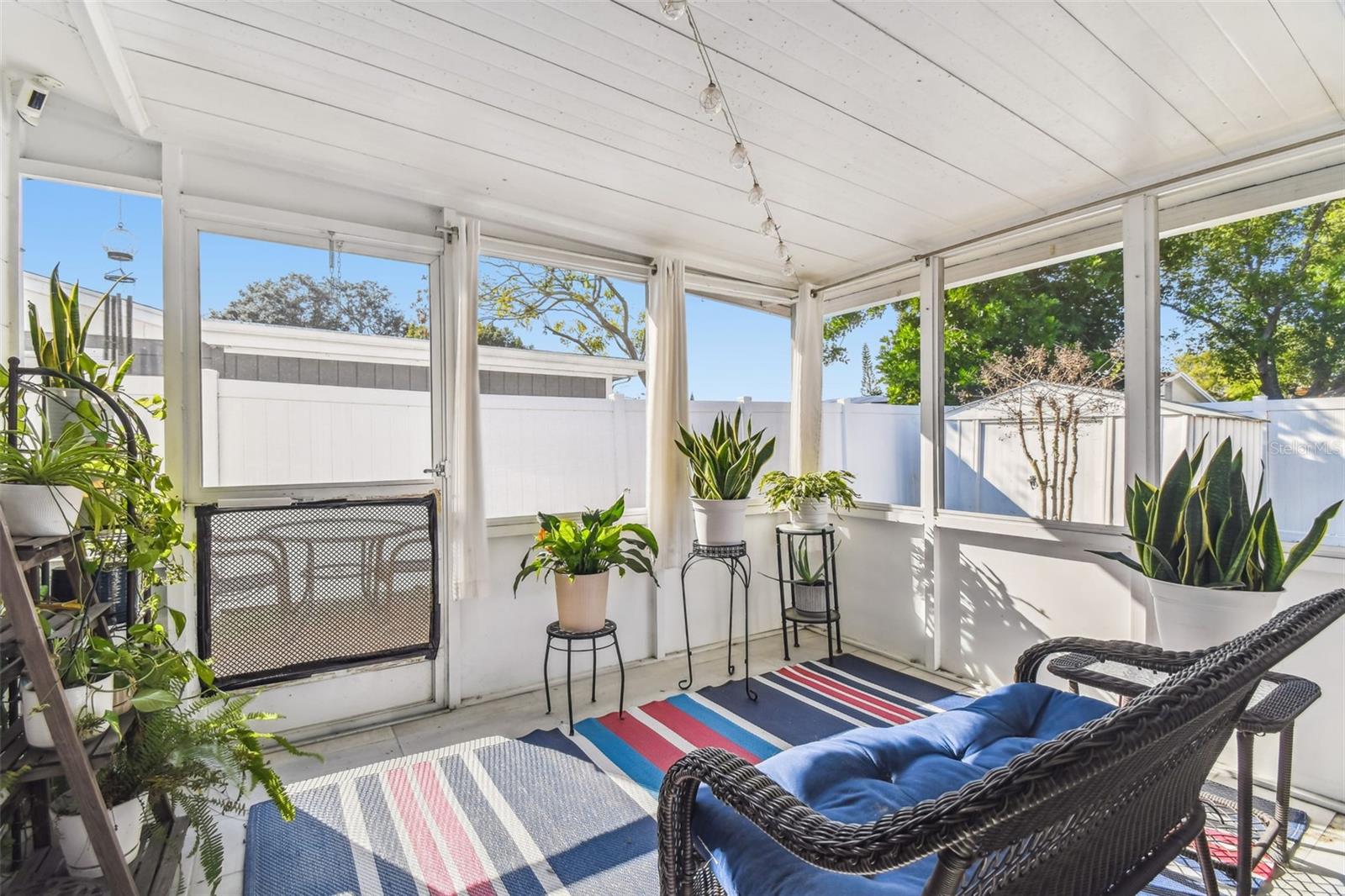 EMBASSY HILLS - Residential