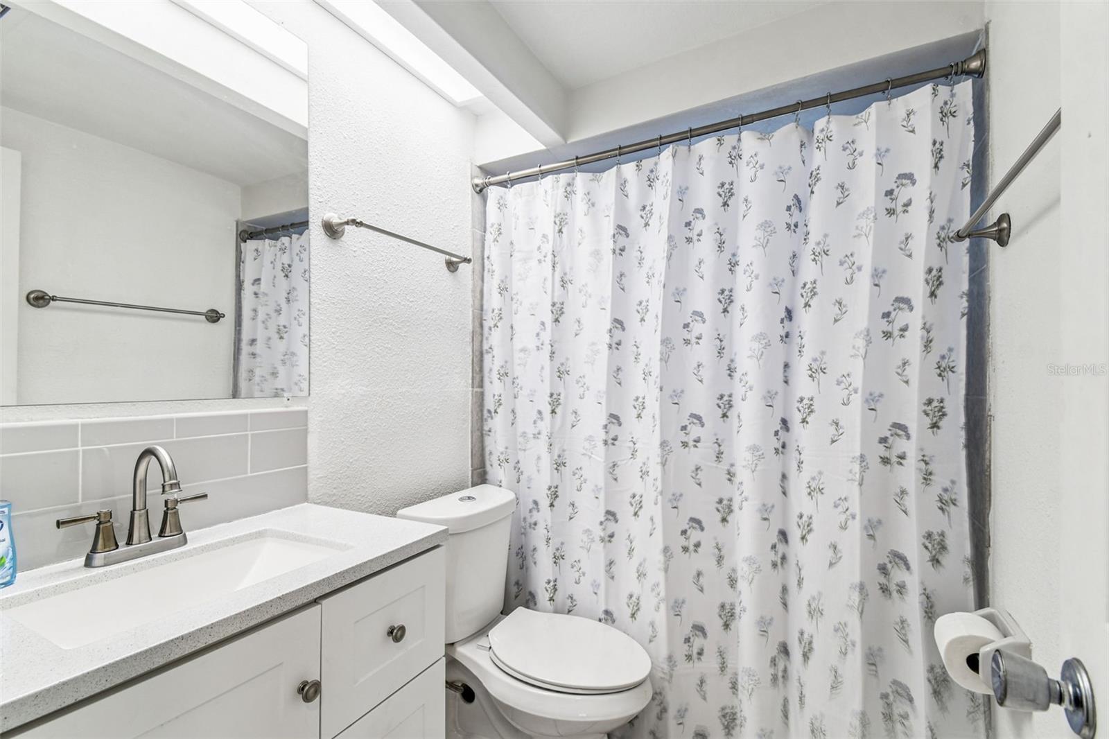 EMBASSY HILLS - Residential