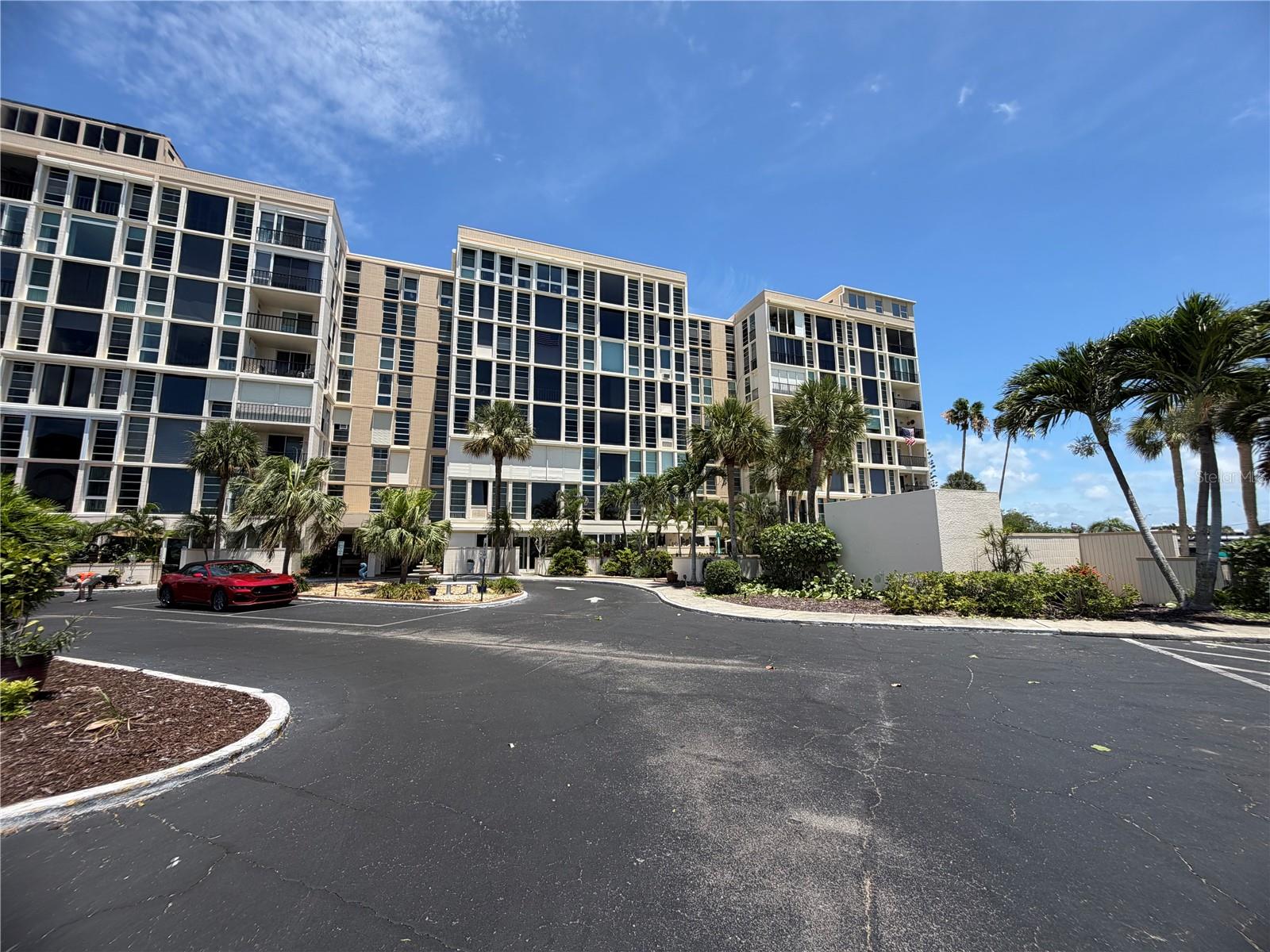 7400 SUN ISLAND DRIVE S 111