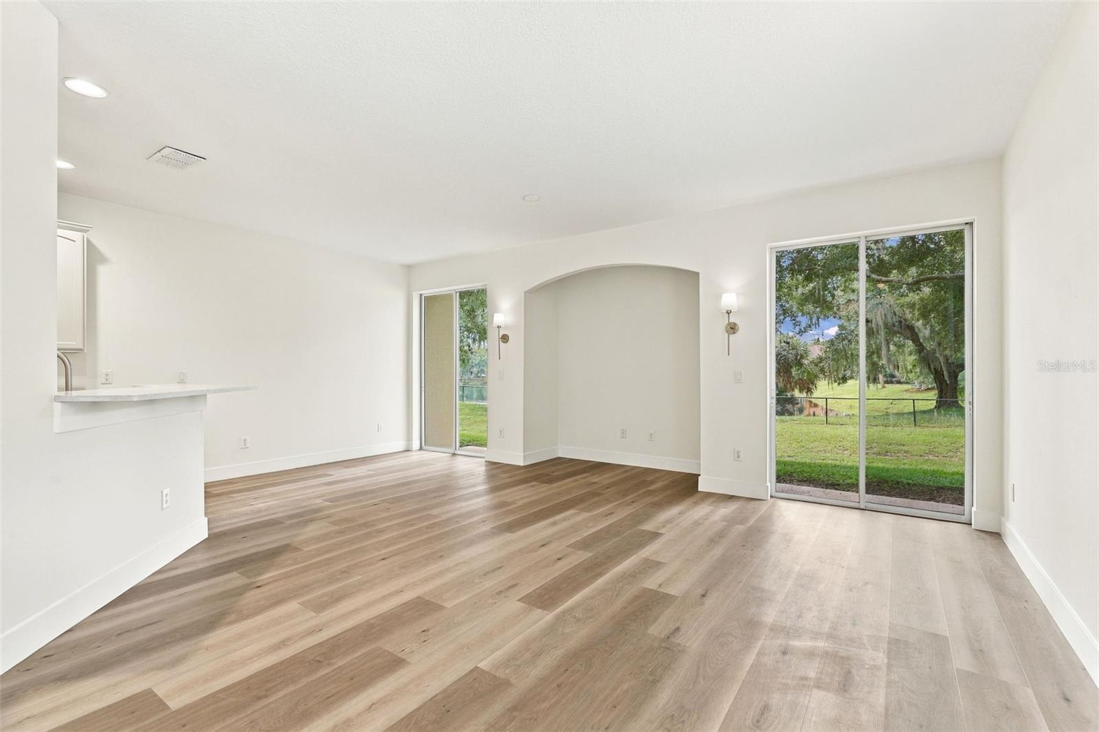 1831 PINE OAK TRAIL