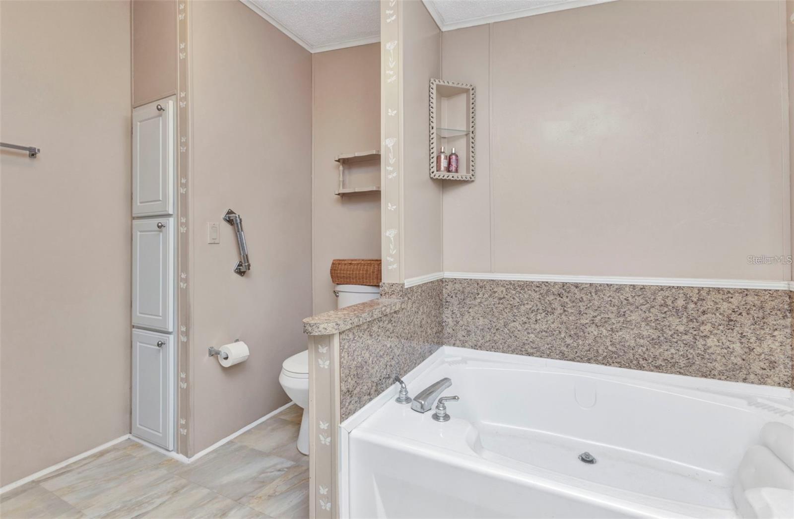 LEMON BAY ISLES PH 02 - Residential