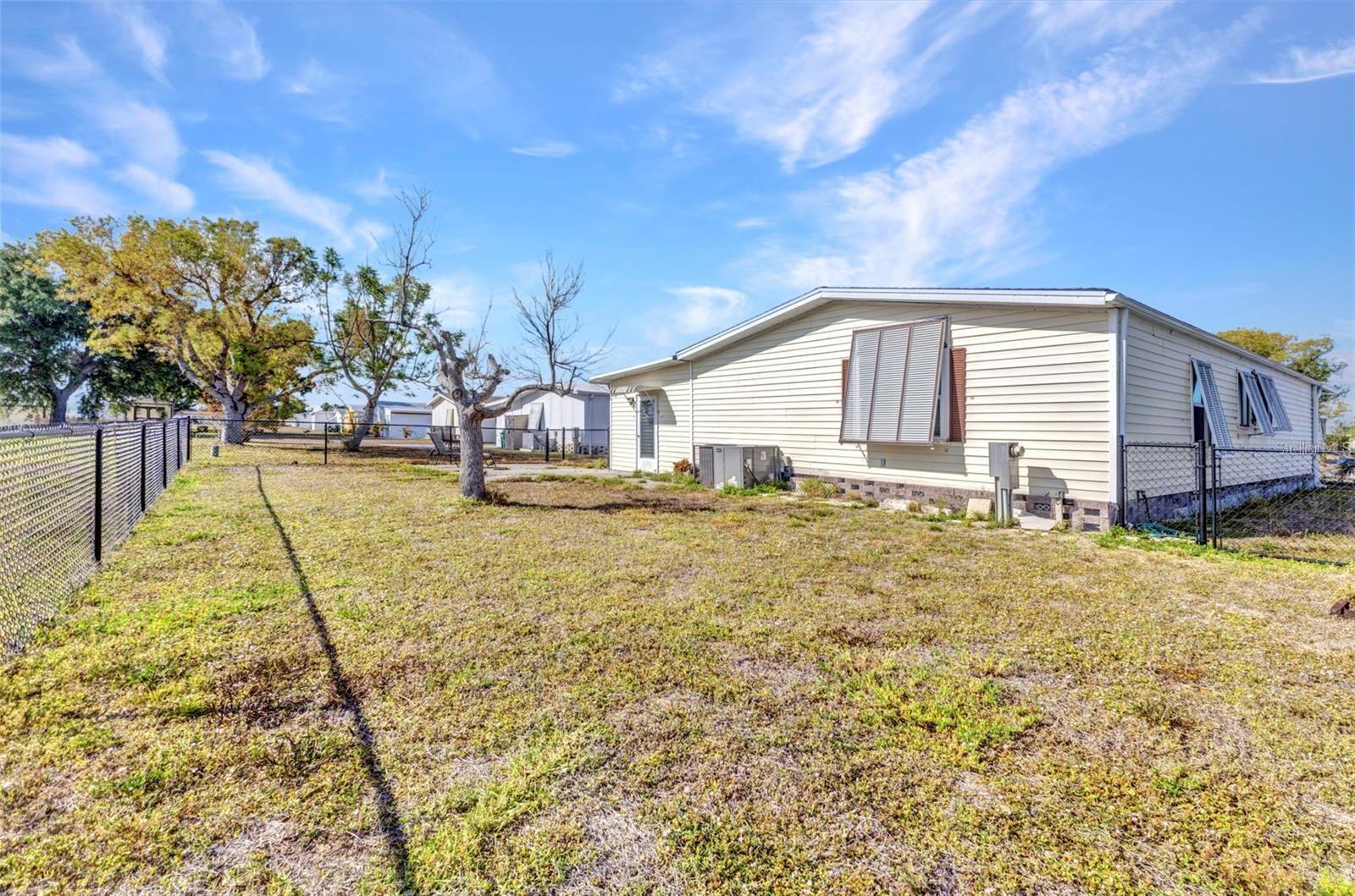 LEMON BAY ISLES PH 02 - Residential