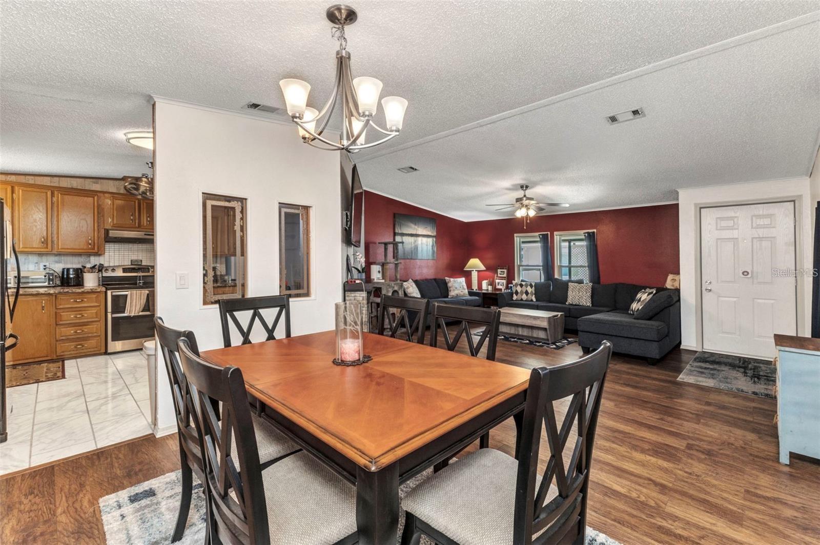 LEMON BAY ISLES PH 02 - Residential