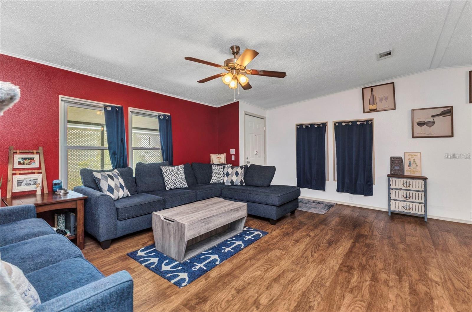 LEMON BAY ISLES PH 02 - Residential