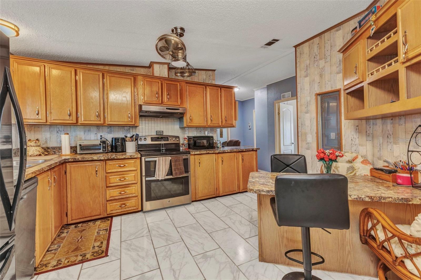 LEMON BAY ISLES PH 02 - Residential