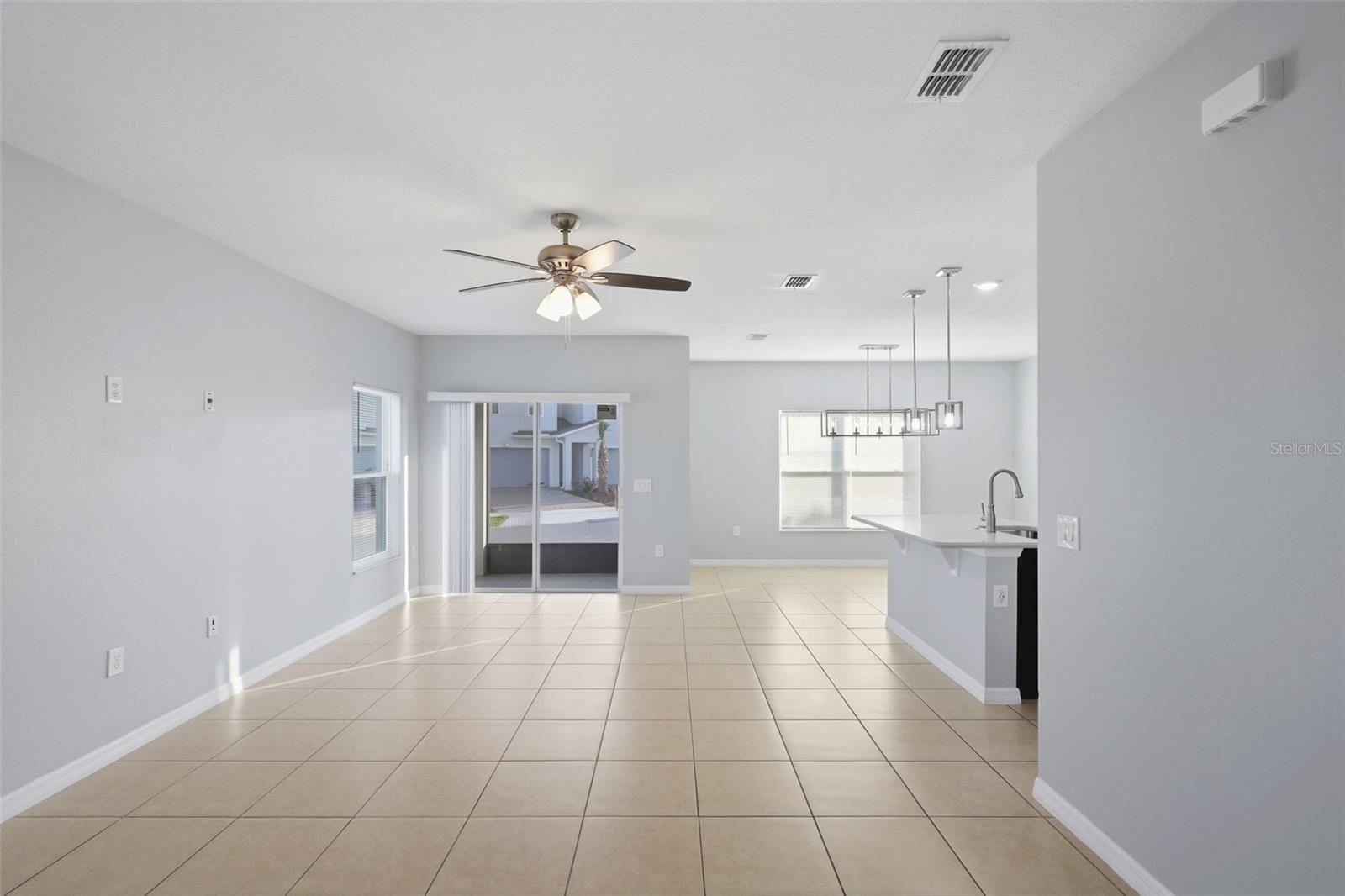 BELLA PARC TWNHMS - Residential