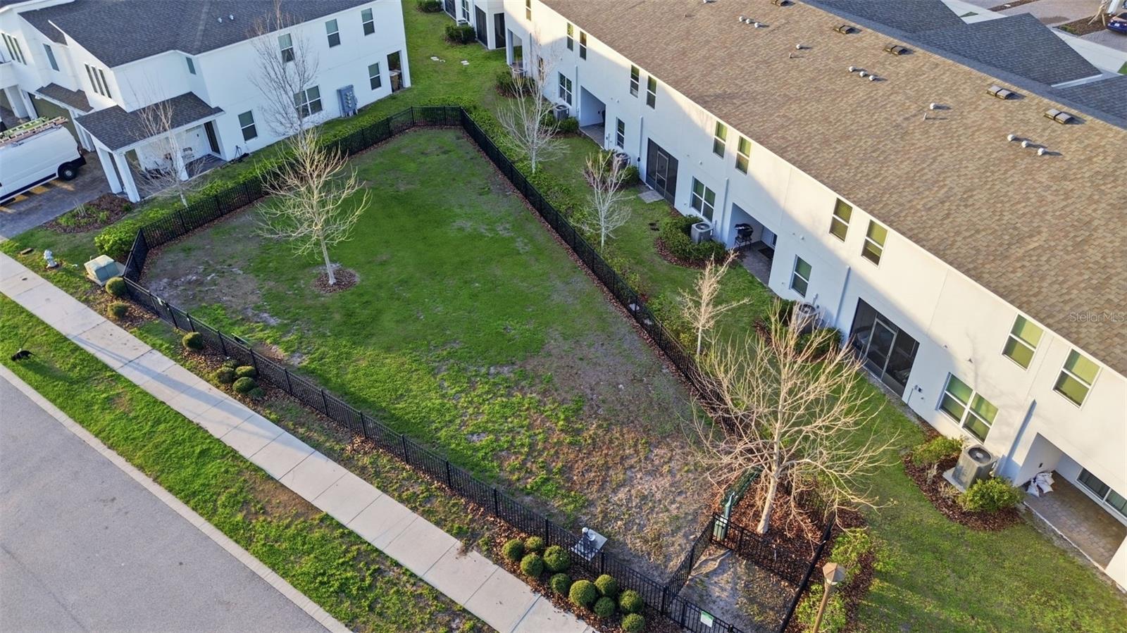 BELLA PARC TWNHMS - Residential