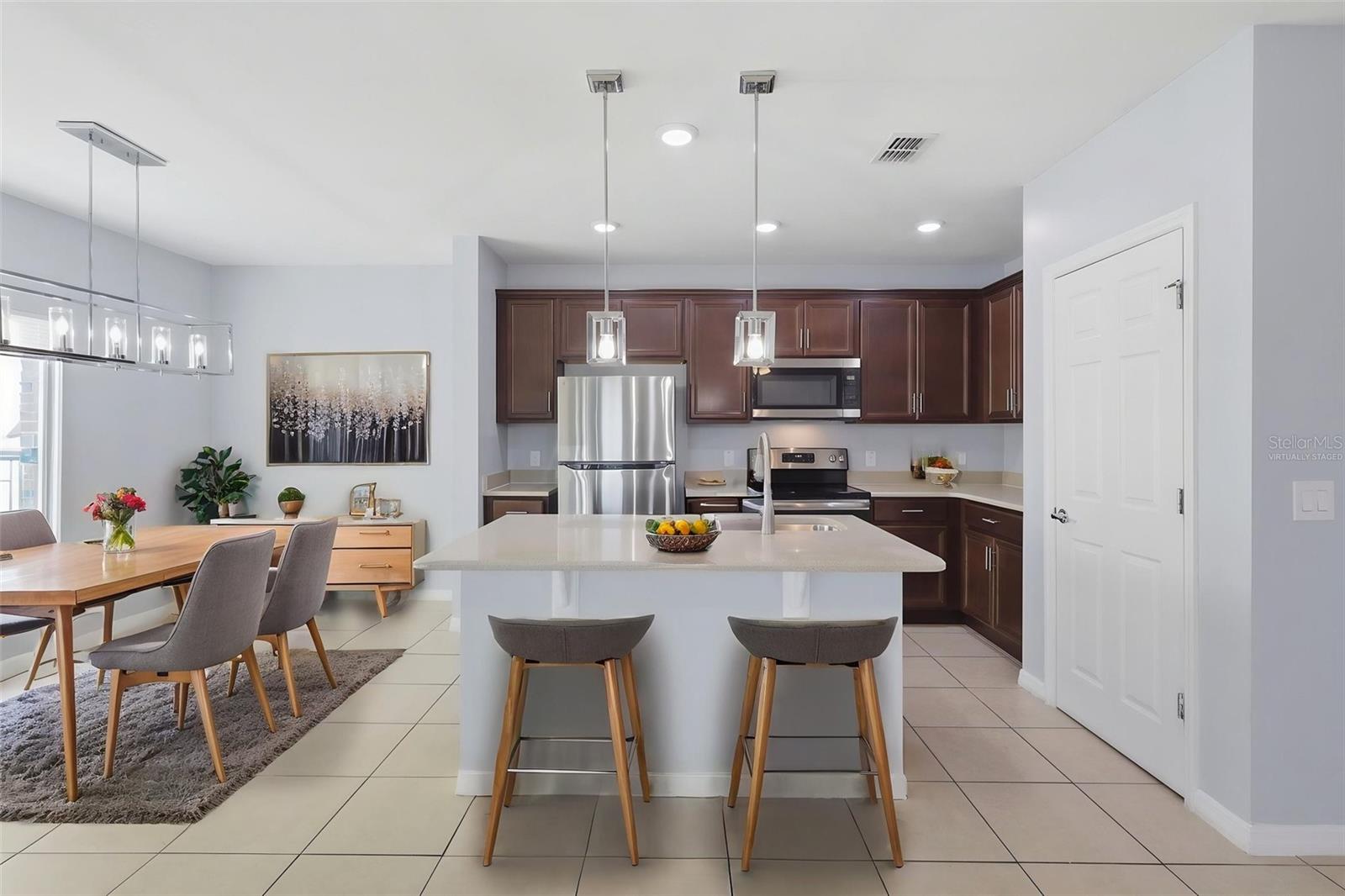 BELLA PARC TWNHMS - Residential