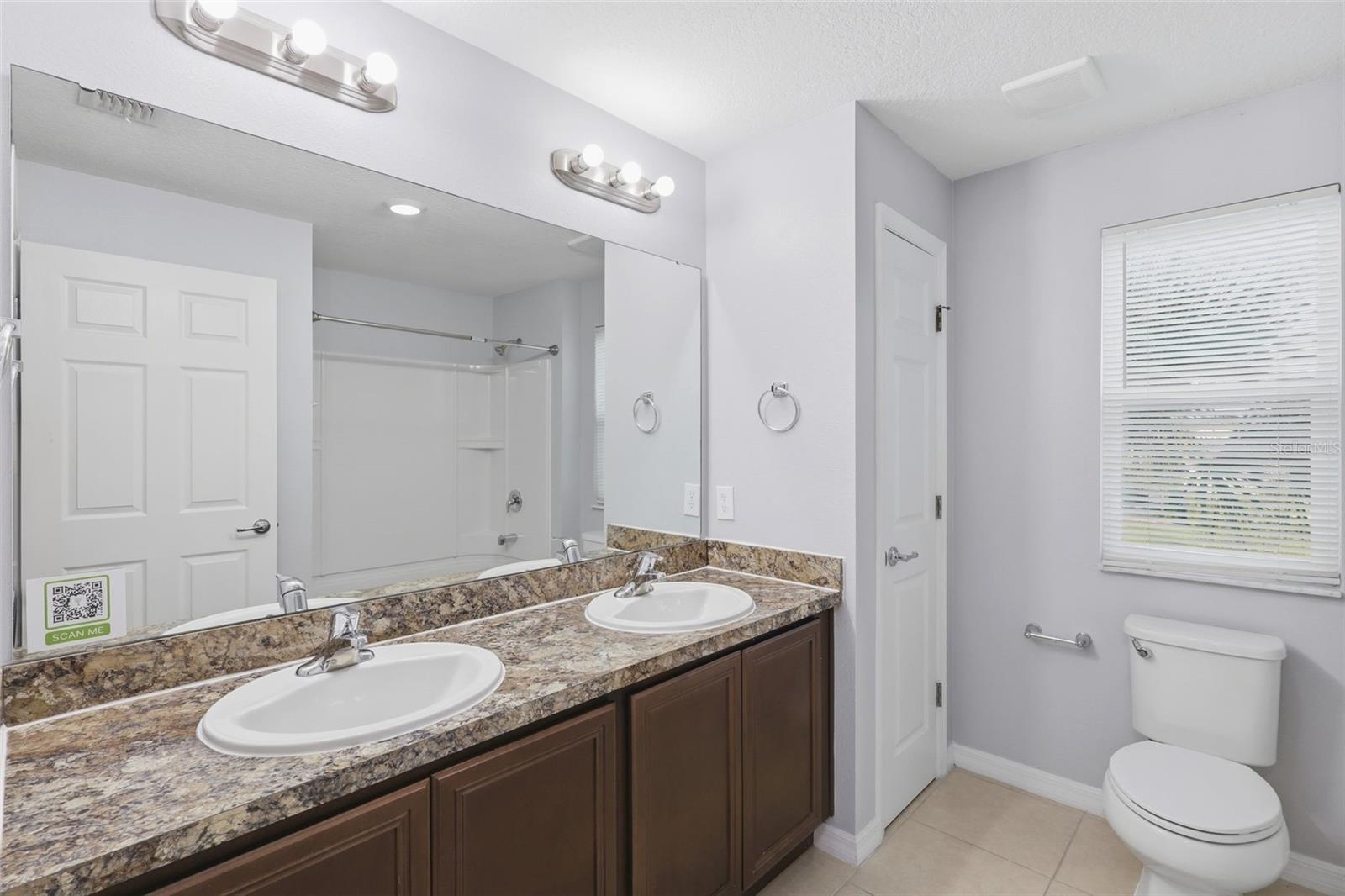 BELLA PARC TWNHMS - Residential